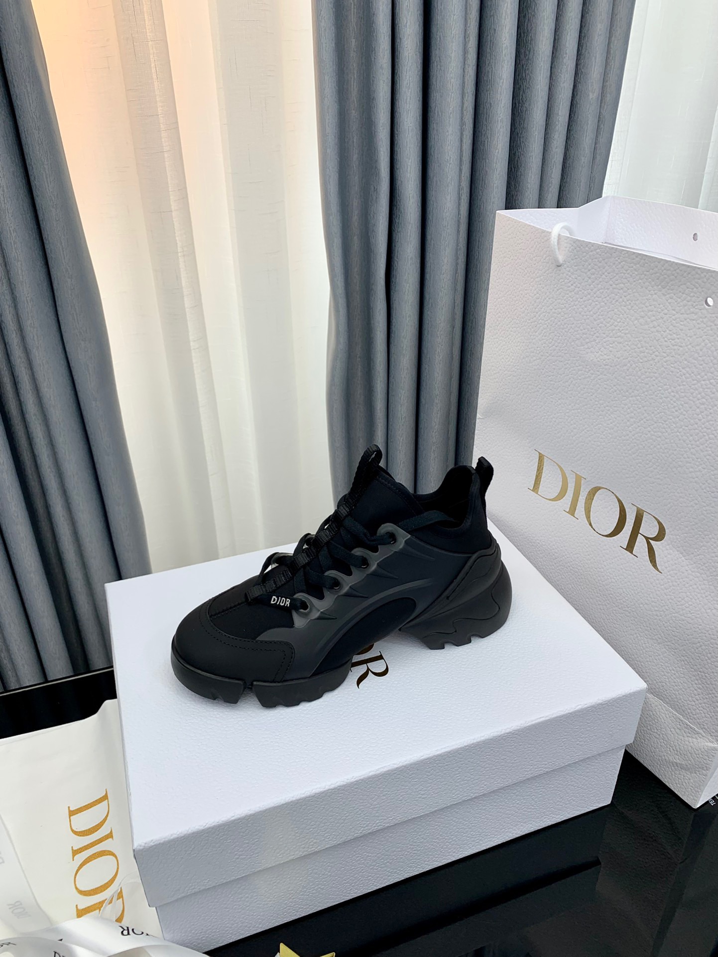 DIOR D-CONNECT Sneakers