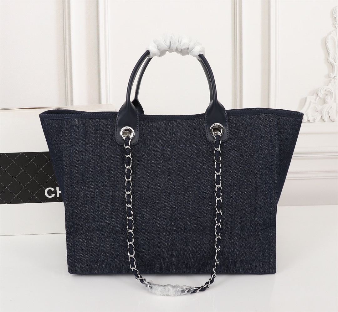 CHANEL 31 RUE CAMBON Bag