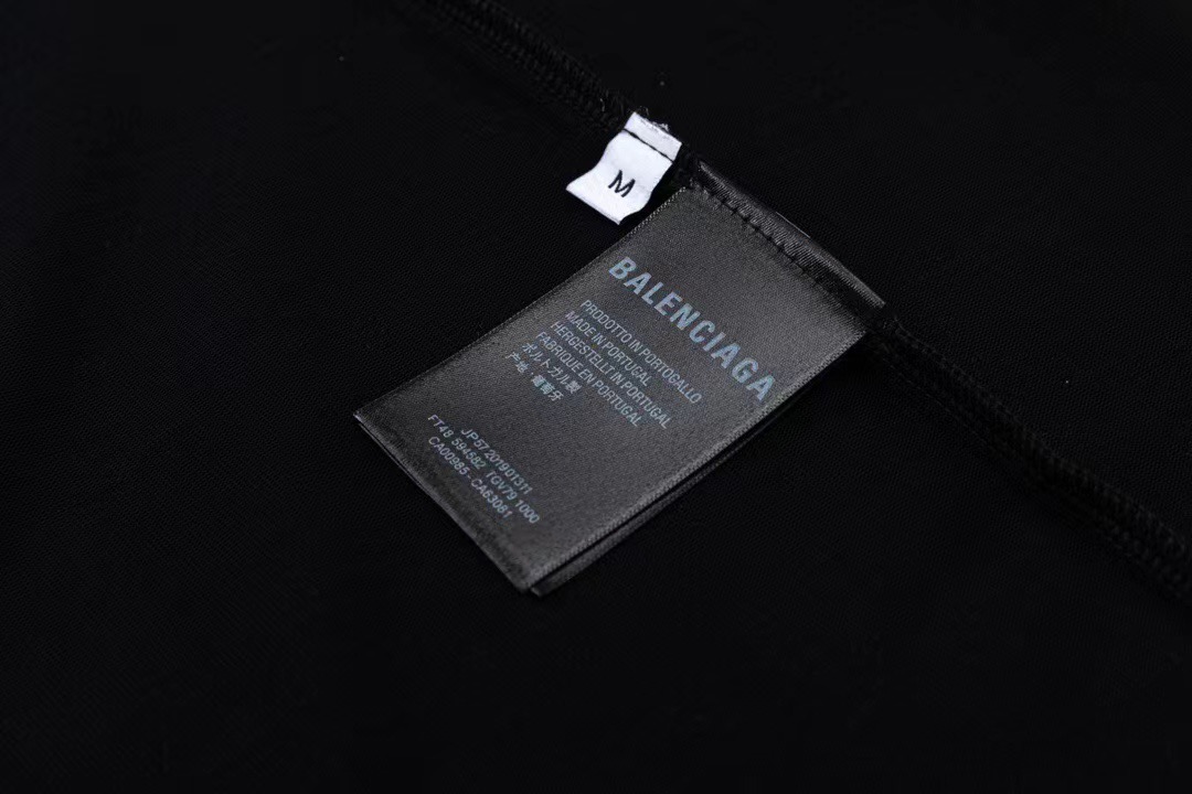 BALENCIAGA T shirt