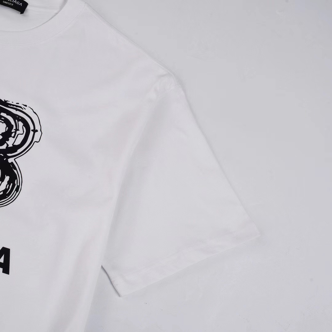 BALENCIAGA T shirt