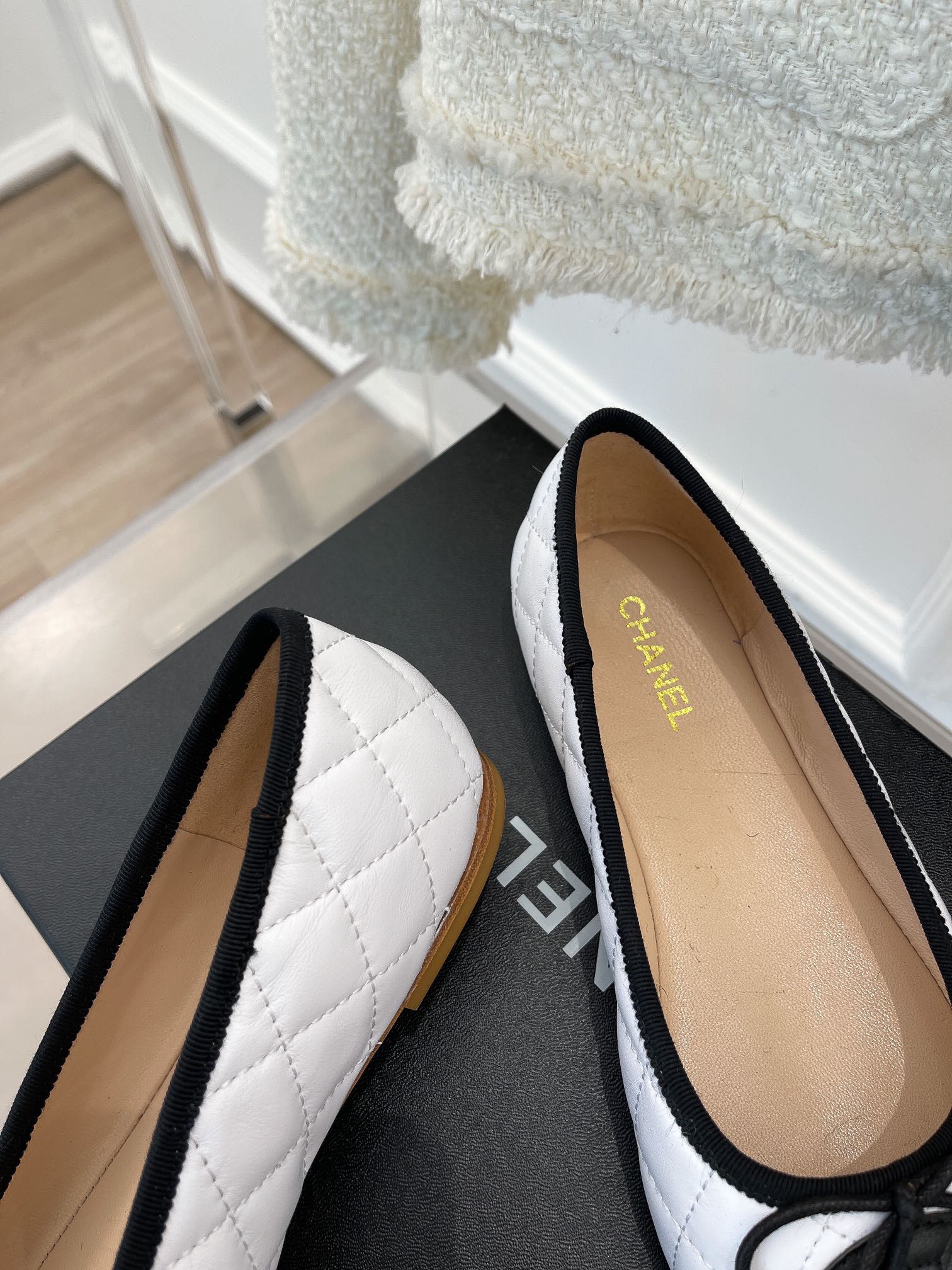 CHANEL Loafer