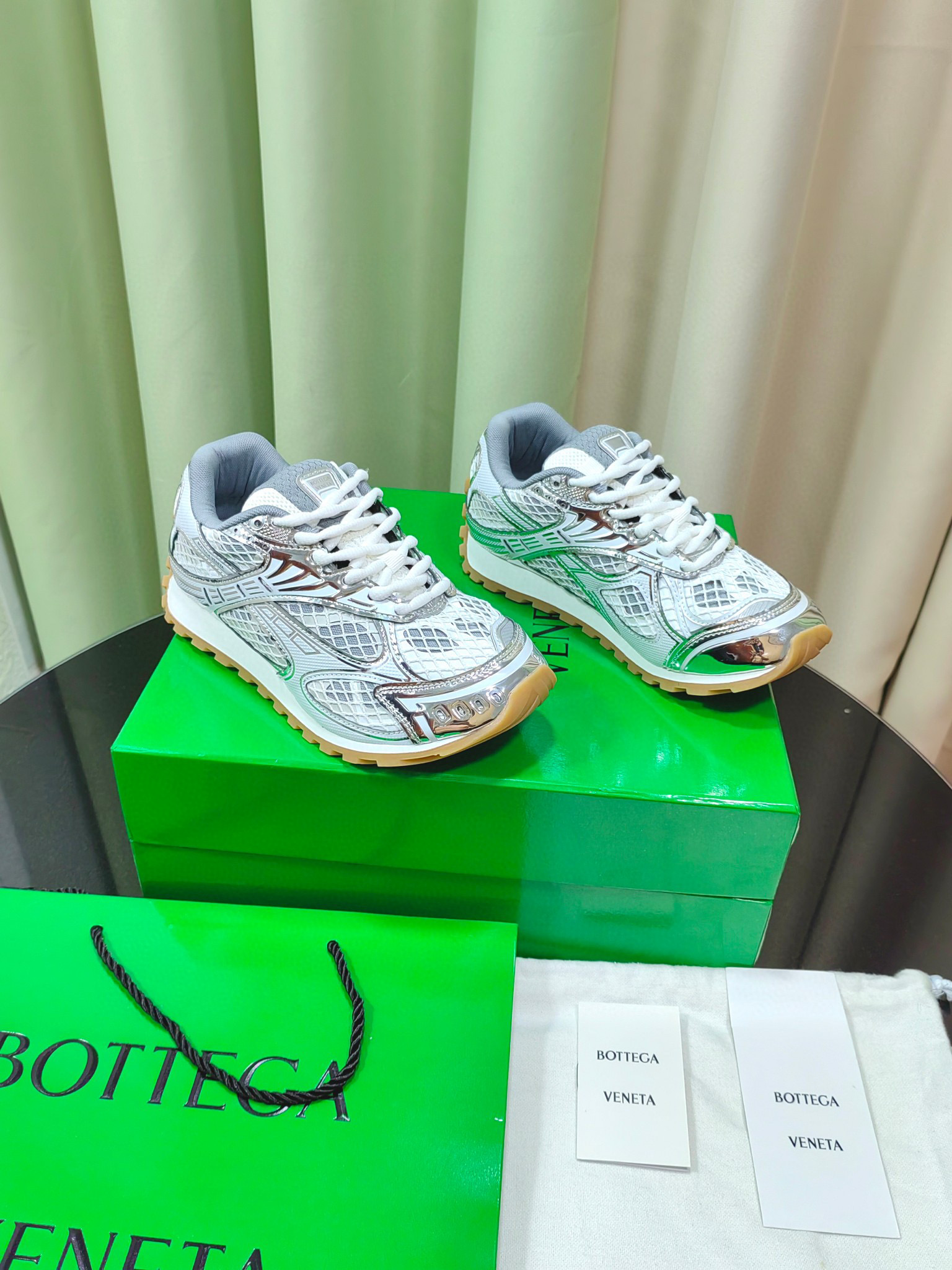 BV orbit Sneakers