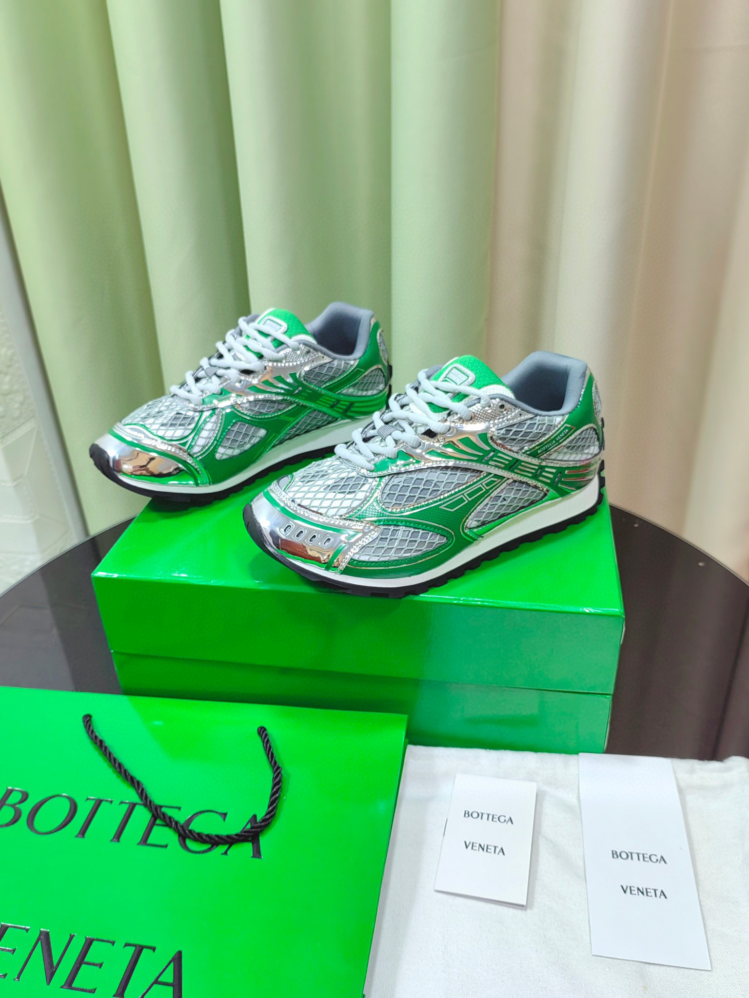 BV orbit Sneakers