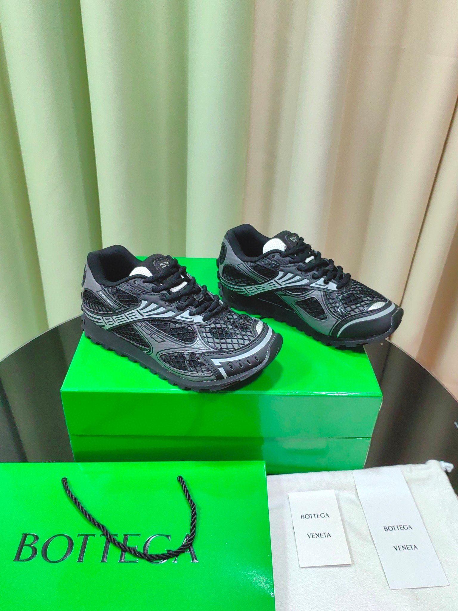 BV orbit Sneakers