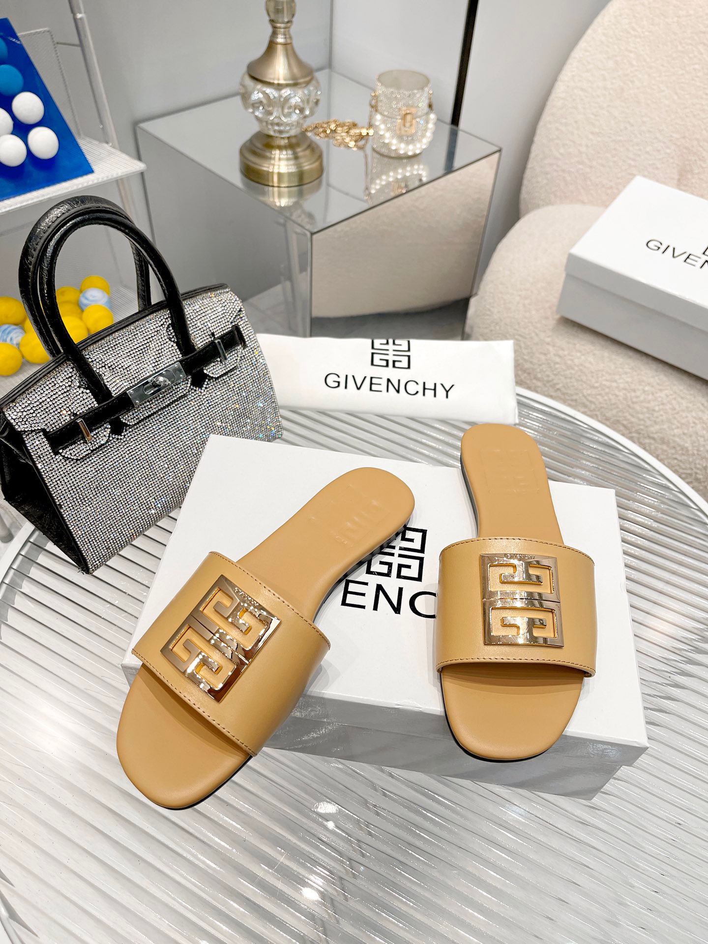 GIVENCHY Slippers