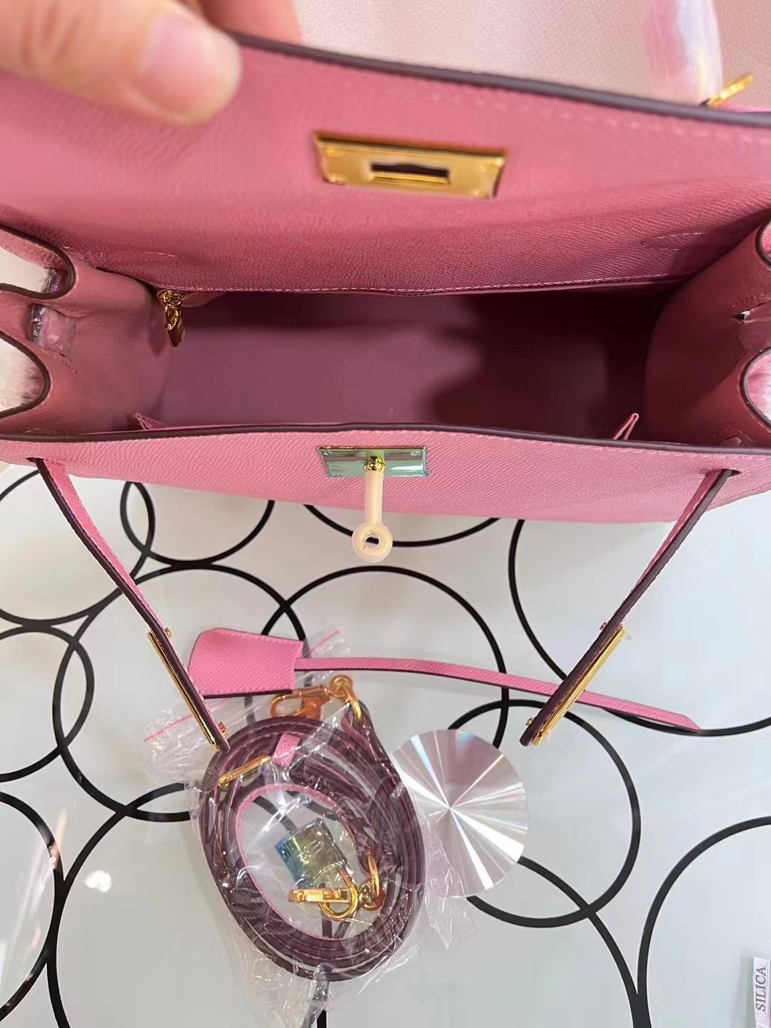 HERMES Kelly Handbag Small size