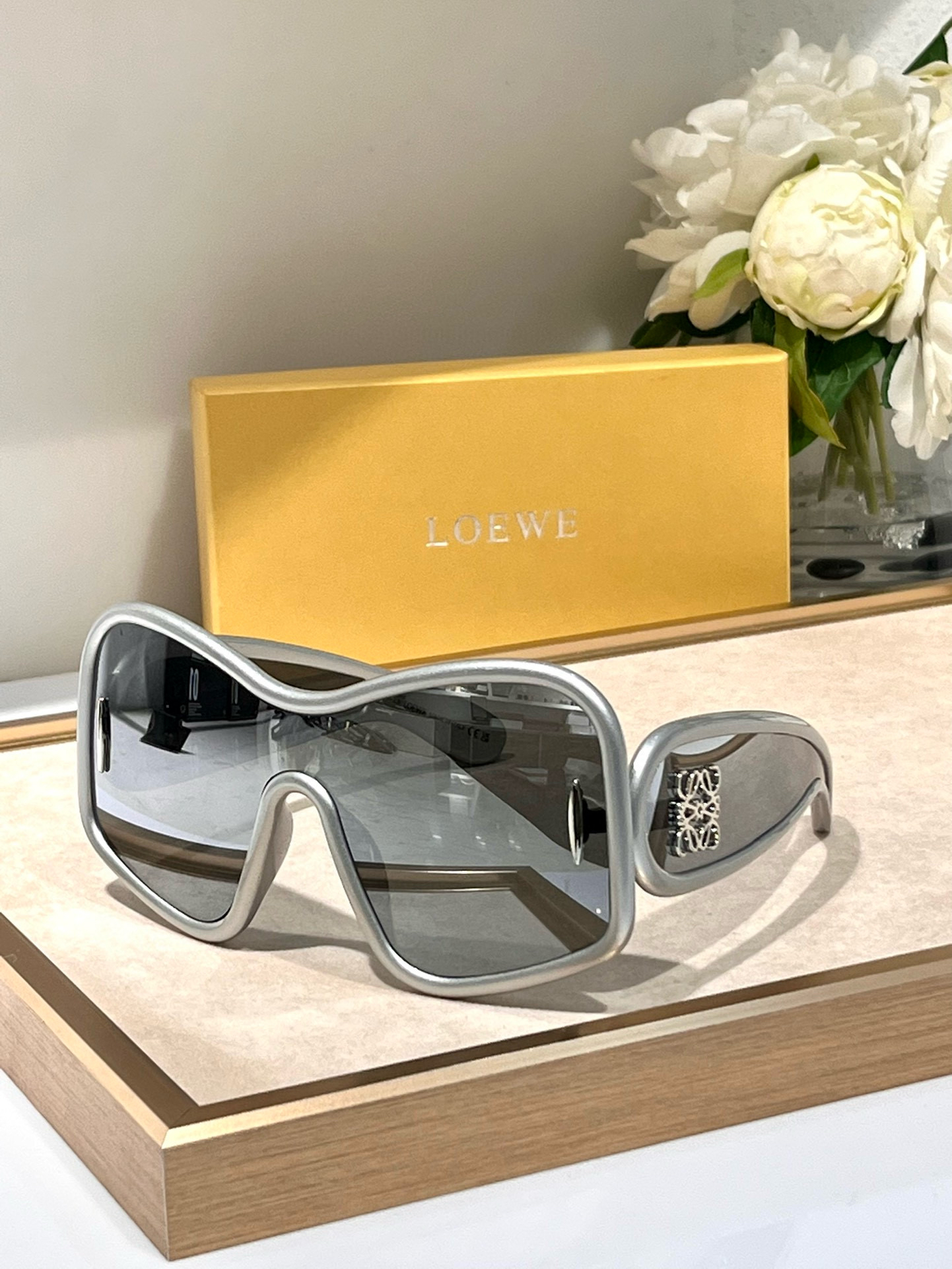 LOEWE Sunglasses