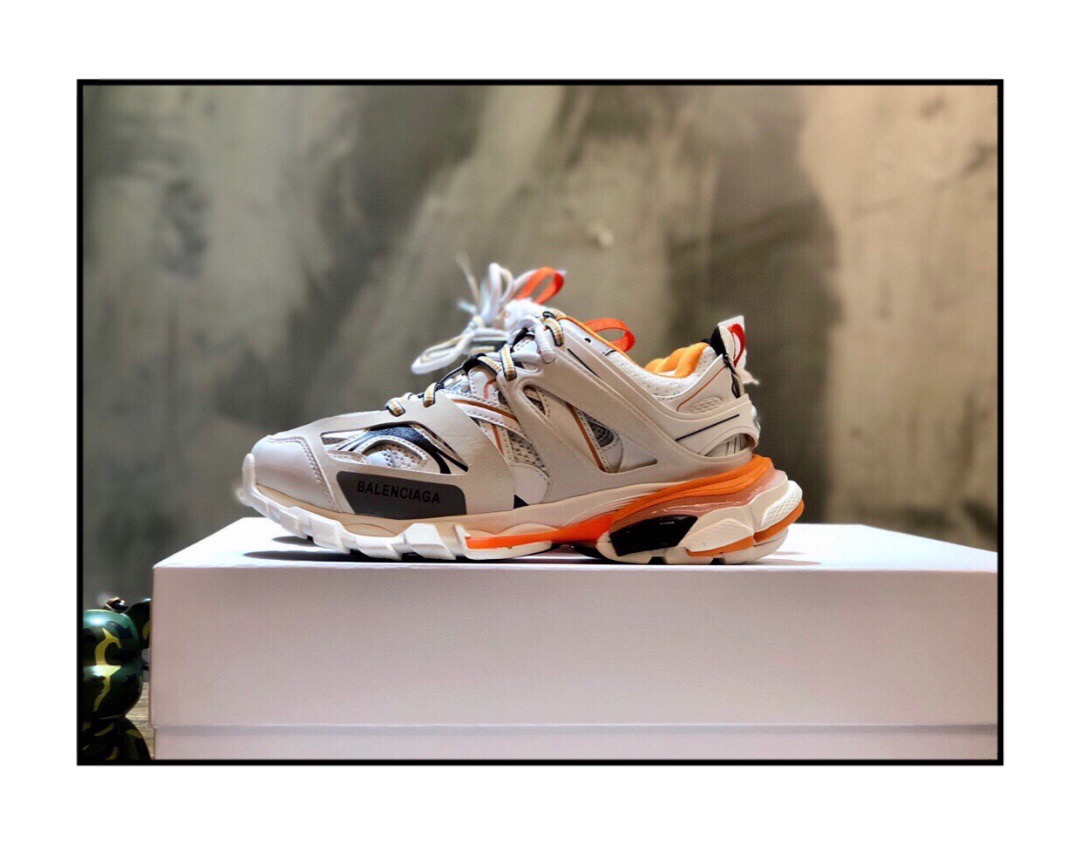 BALENCIAGA Triple-S 3.0 Sneakers