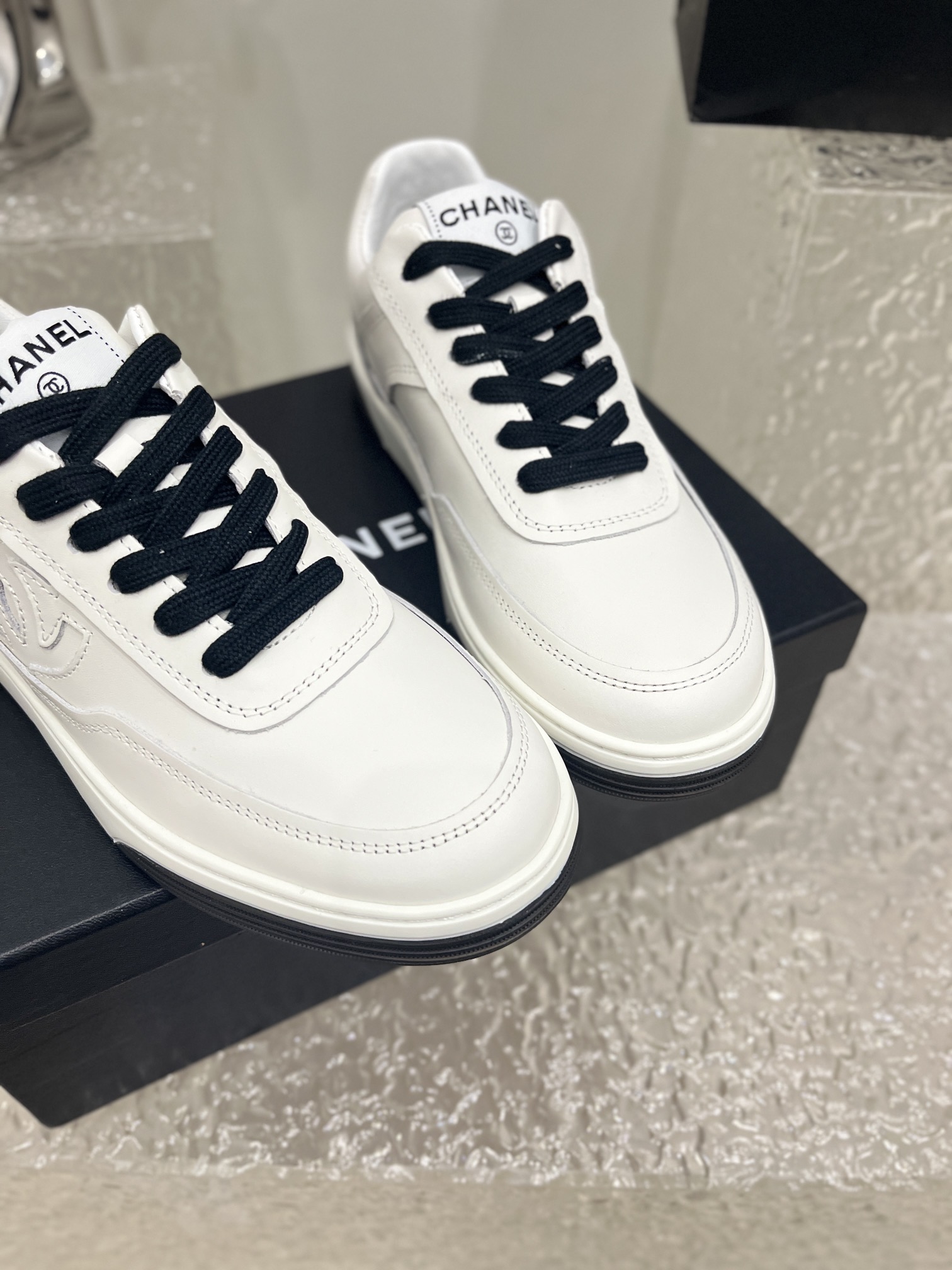 CHANEL Sneakers