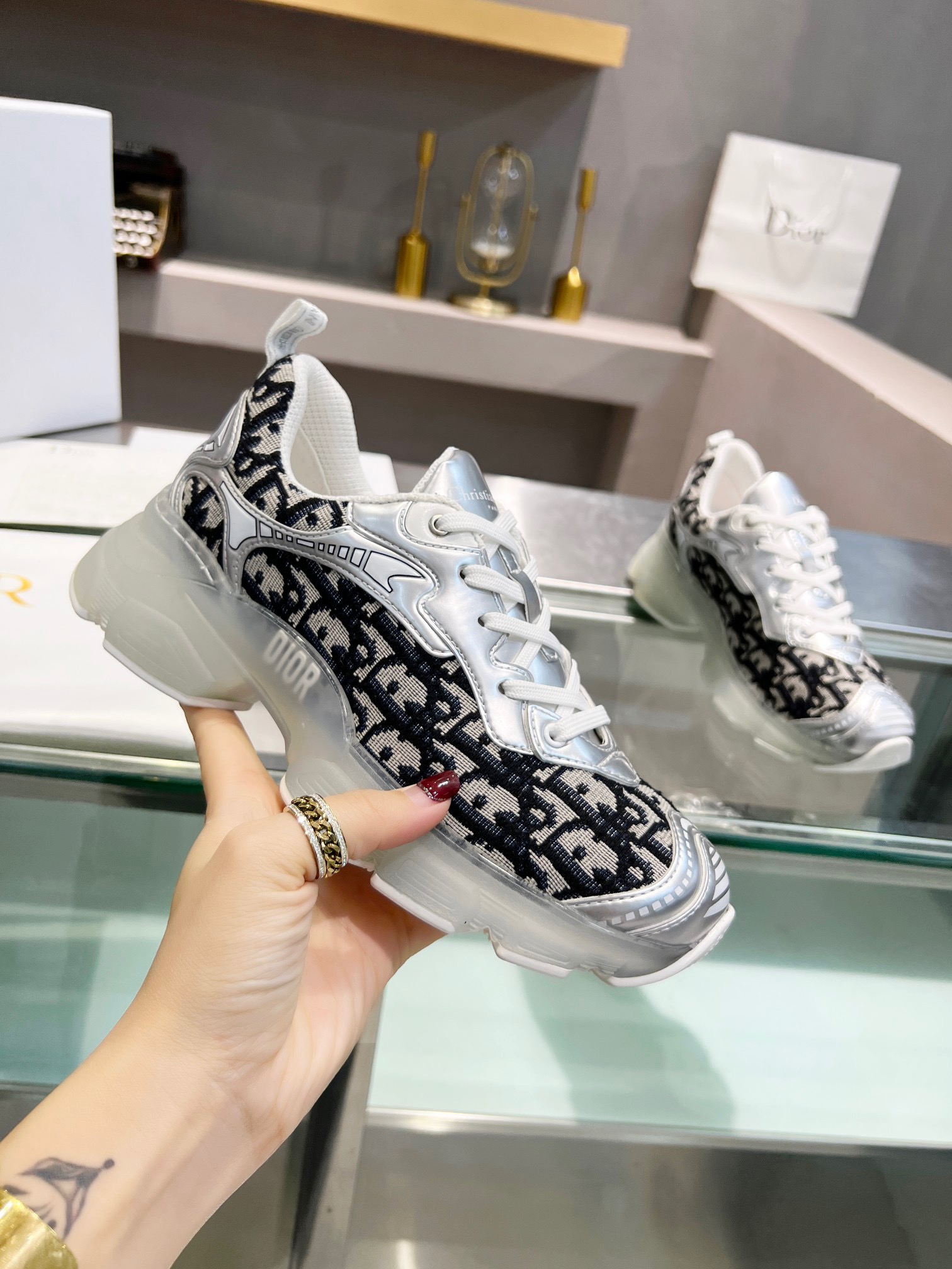DIOR B31 Sneakers