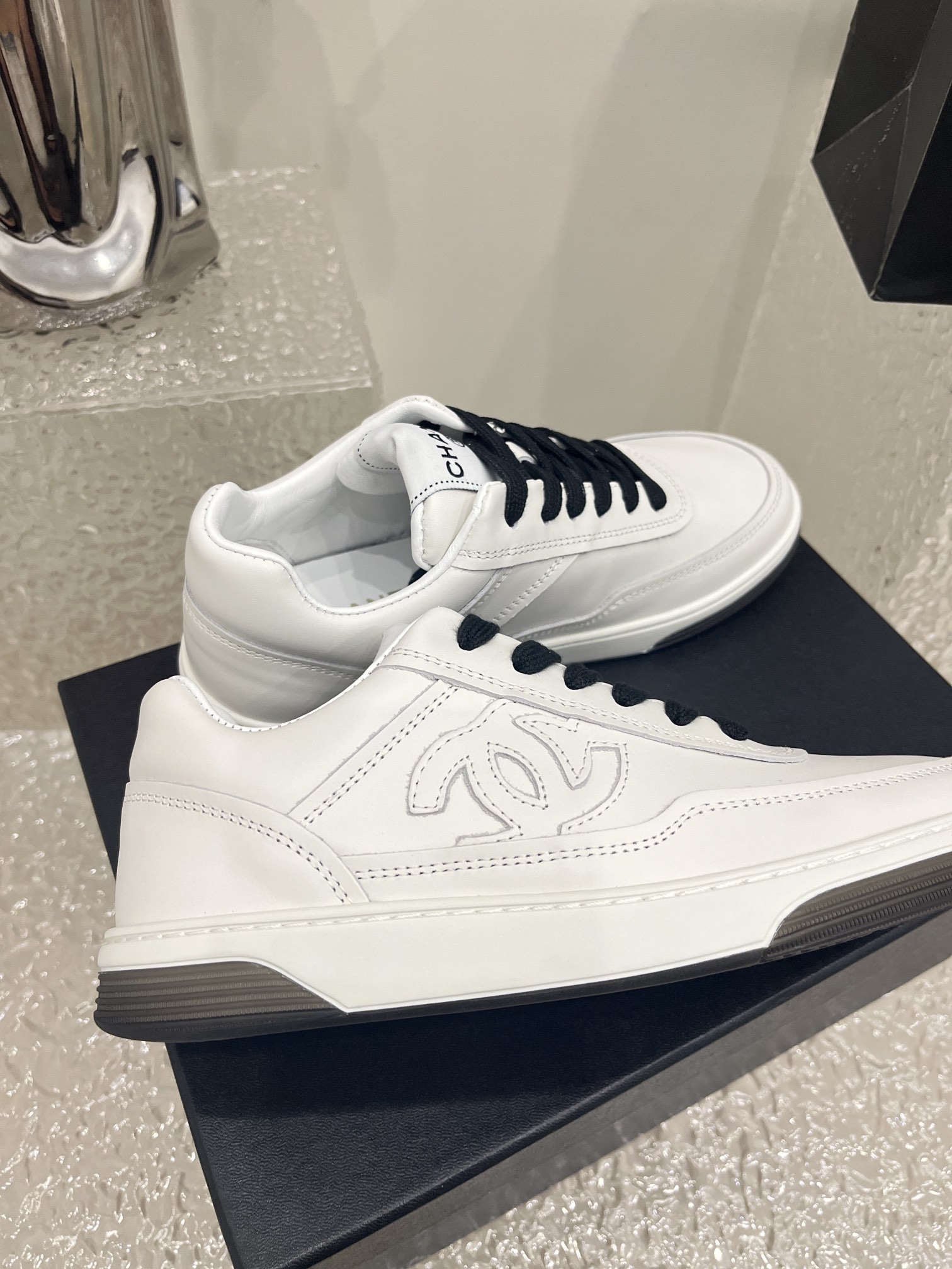 CHANEL Sneakers