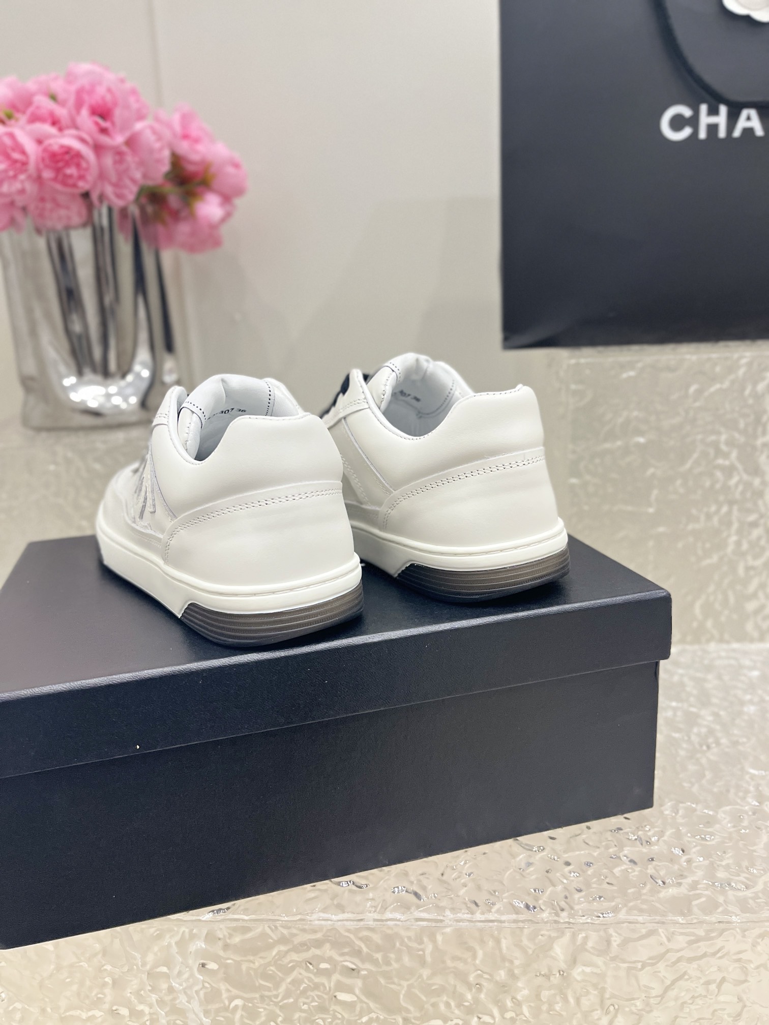 CHANEL Sneakers