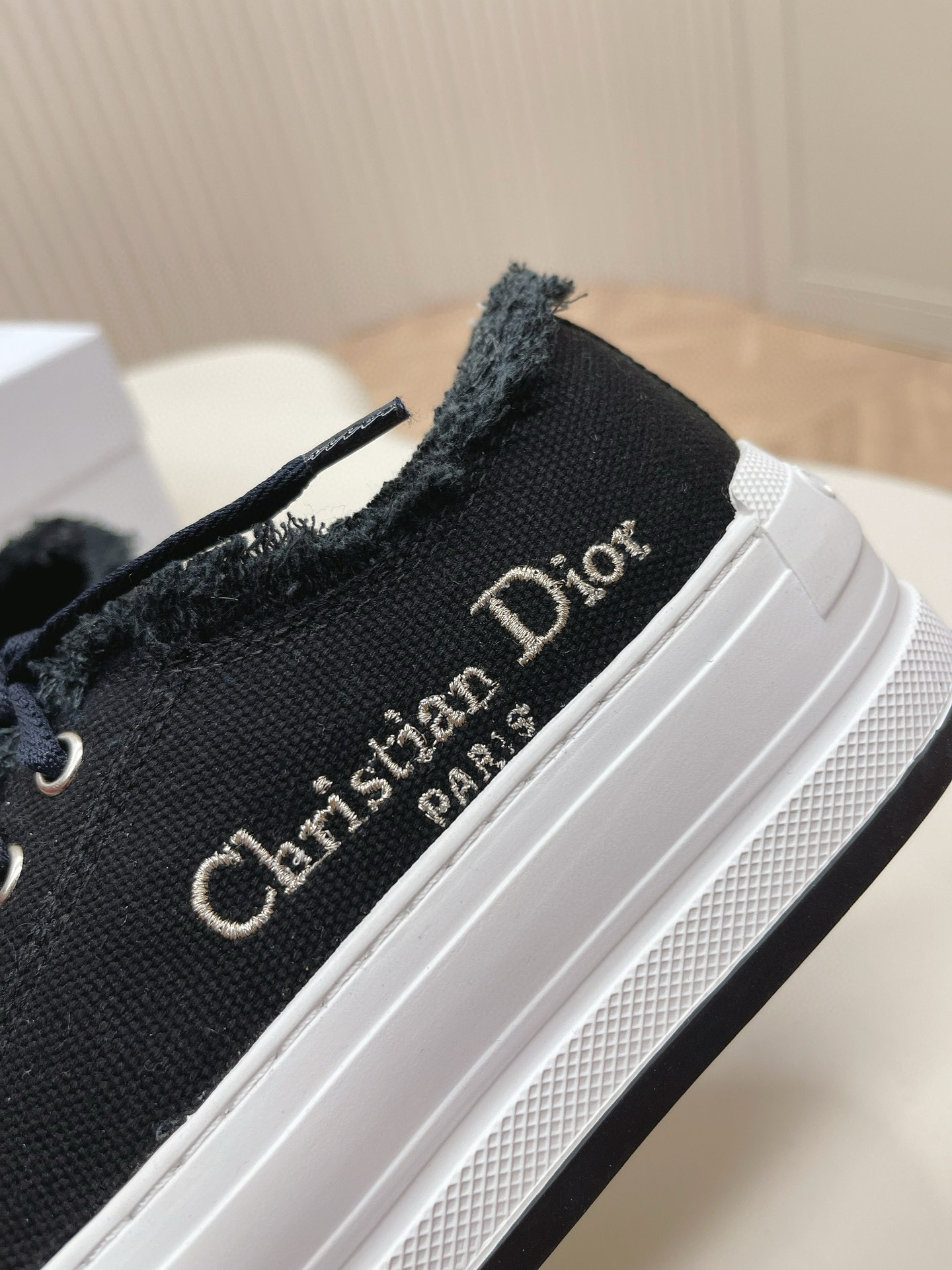 DIOR Walk'n Sneakers