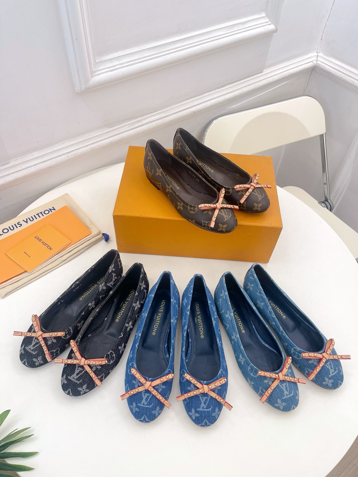 LV NINA round head bow studded ballet shoes
