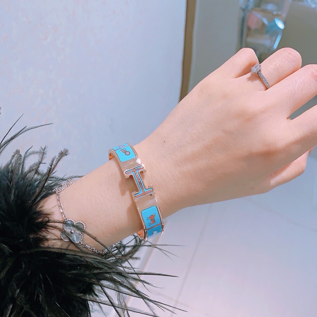 Hermes bracelet