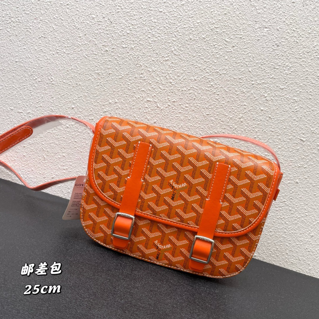 Goyard Messenger bag