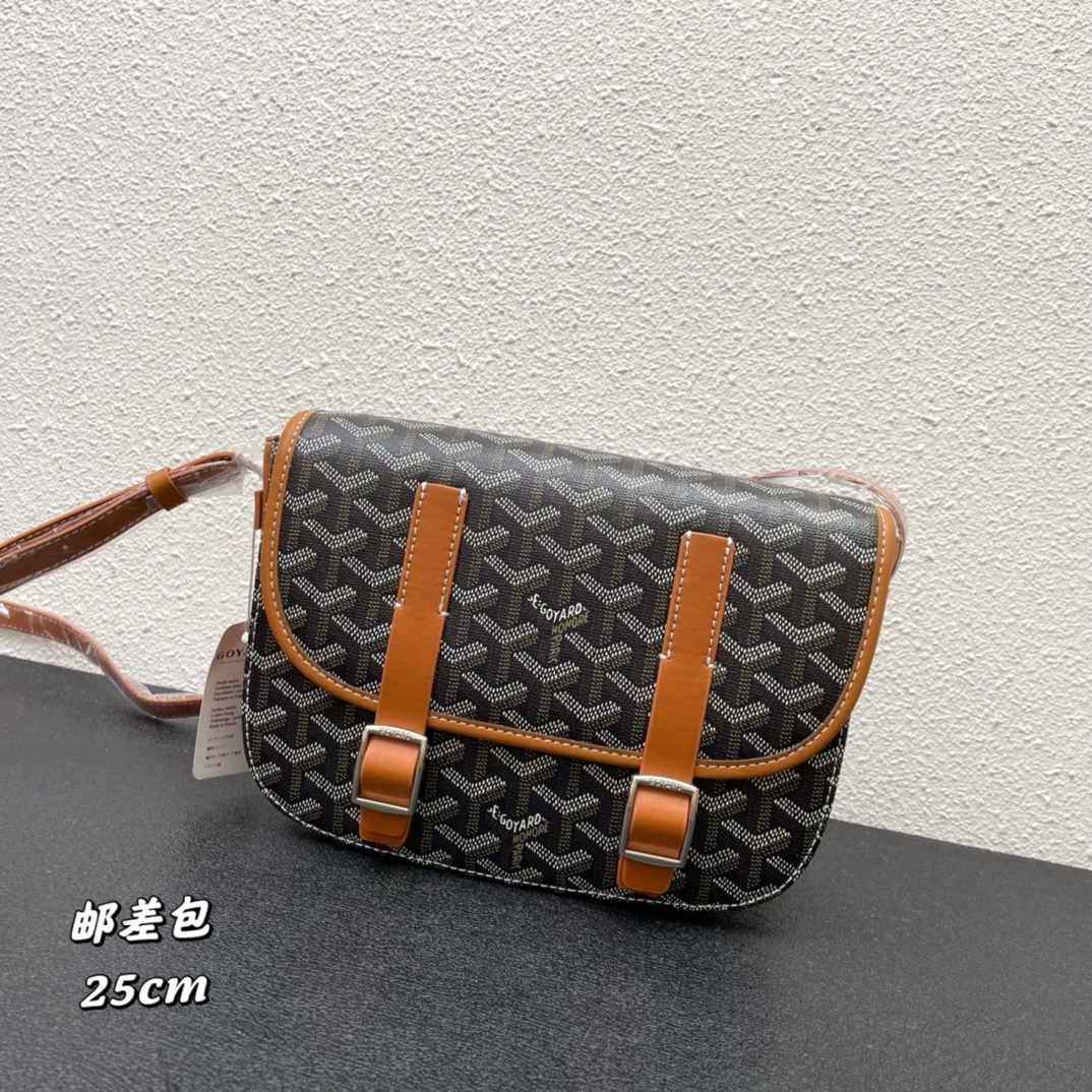 Goyard Messenger bag