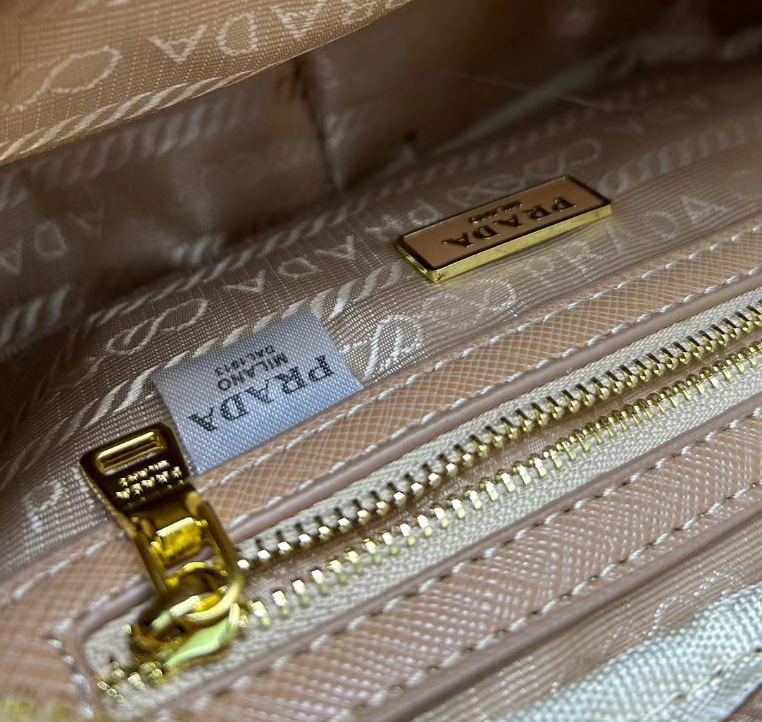 PRADA Bag （best quality）