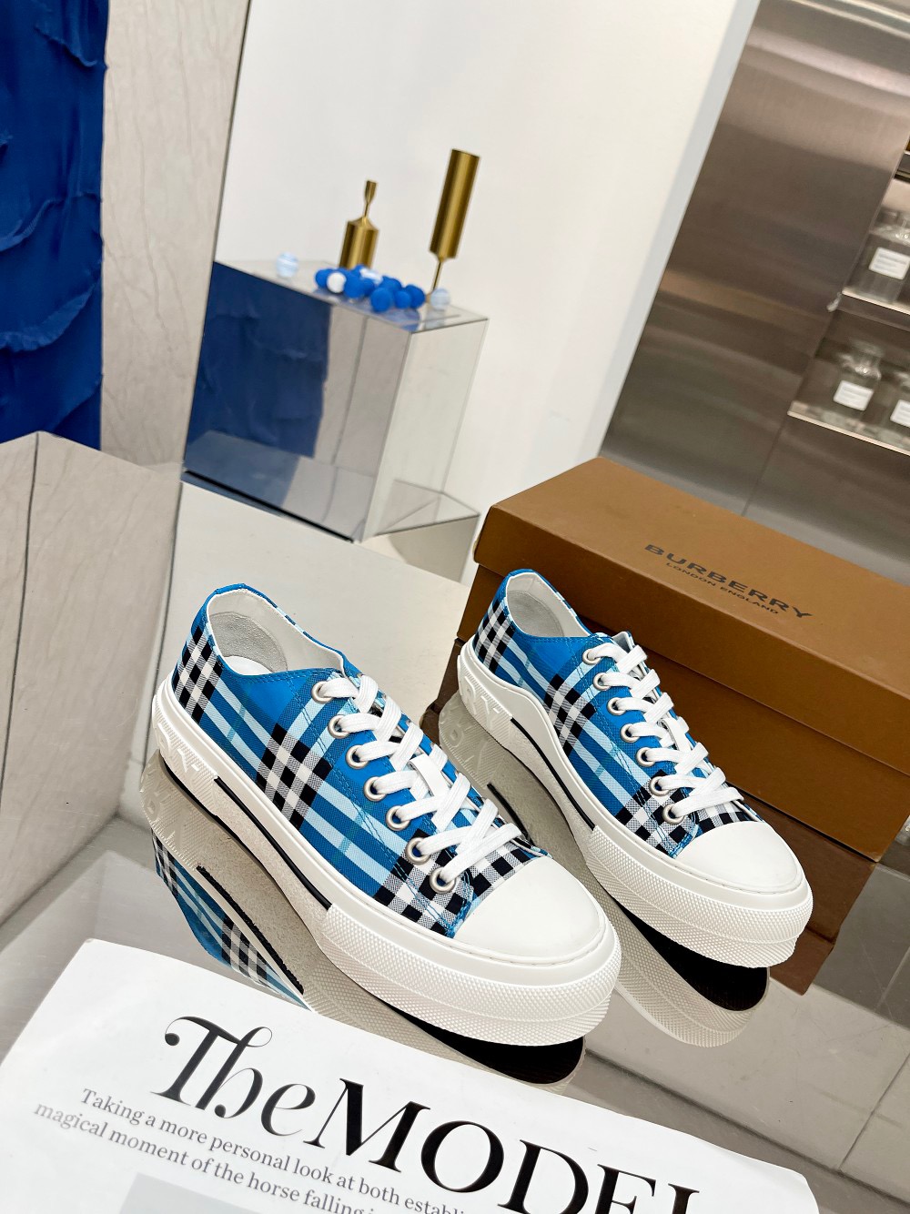 BURBERRY Sneakers