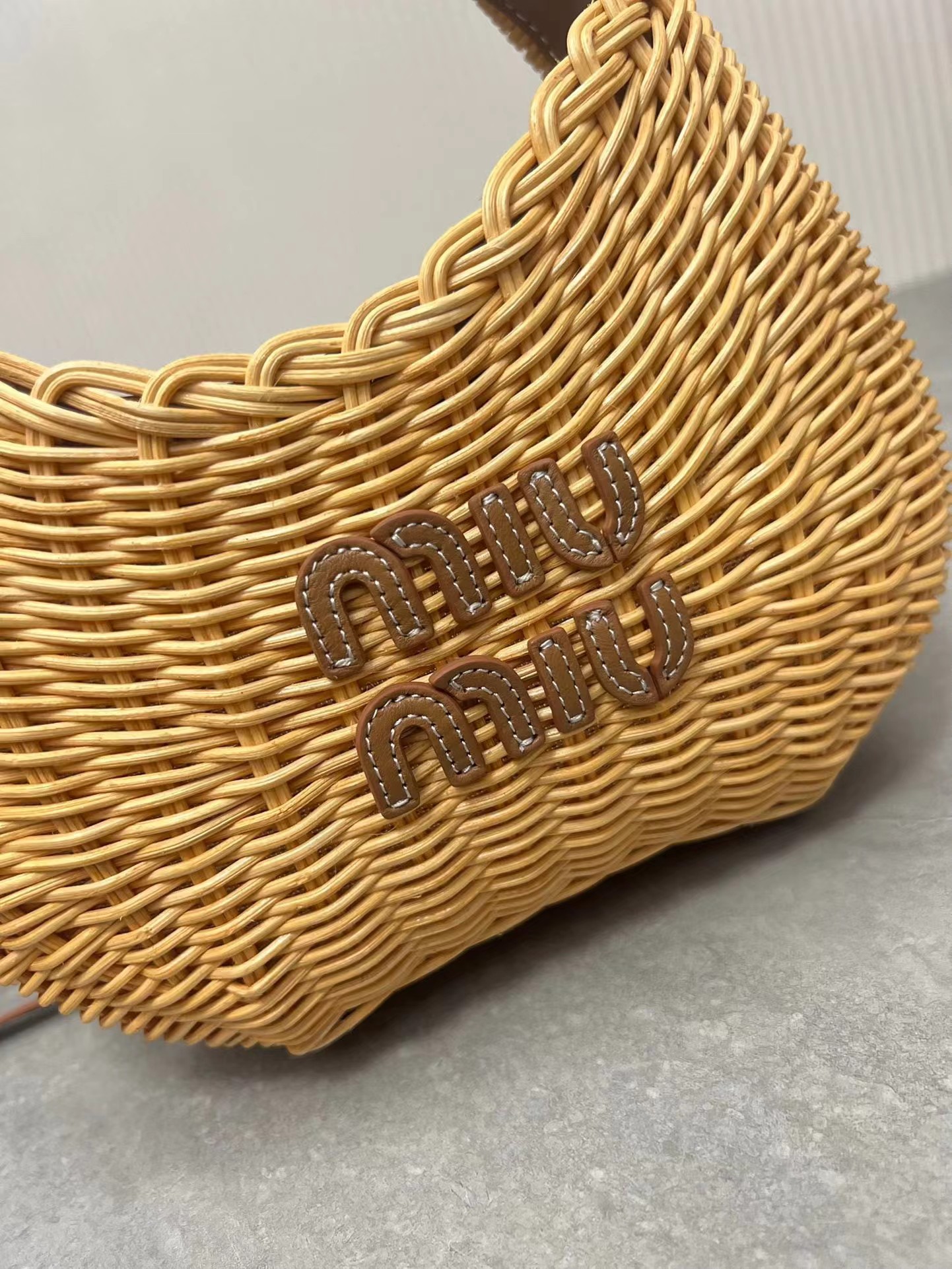 MIU MIU Woven handbag （best quality）
