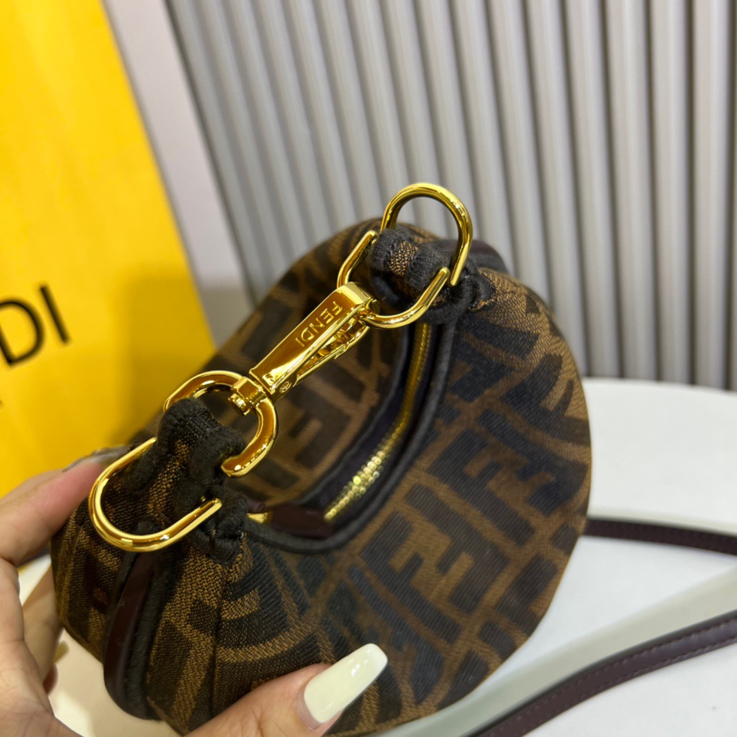 FENDI Handbag