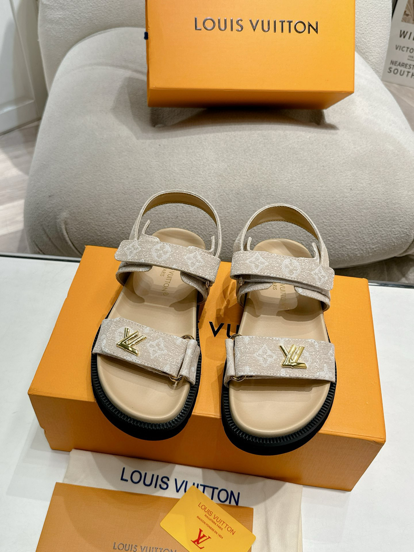 LV SUNSET COMFORT Sandals