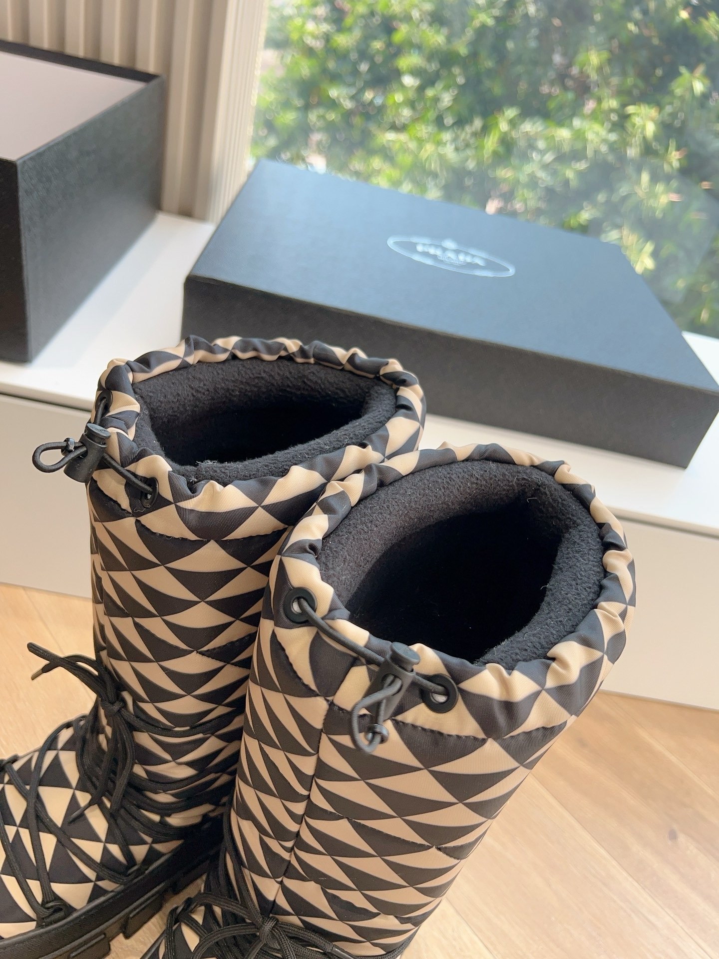 PRADA Snowboots