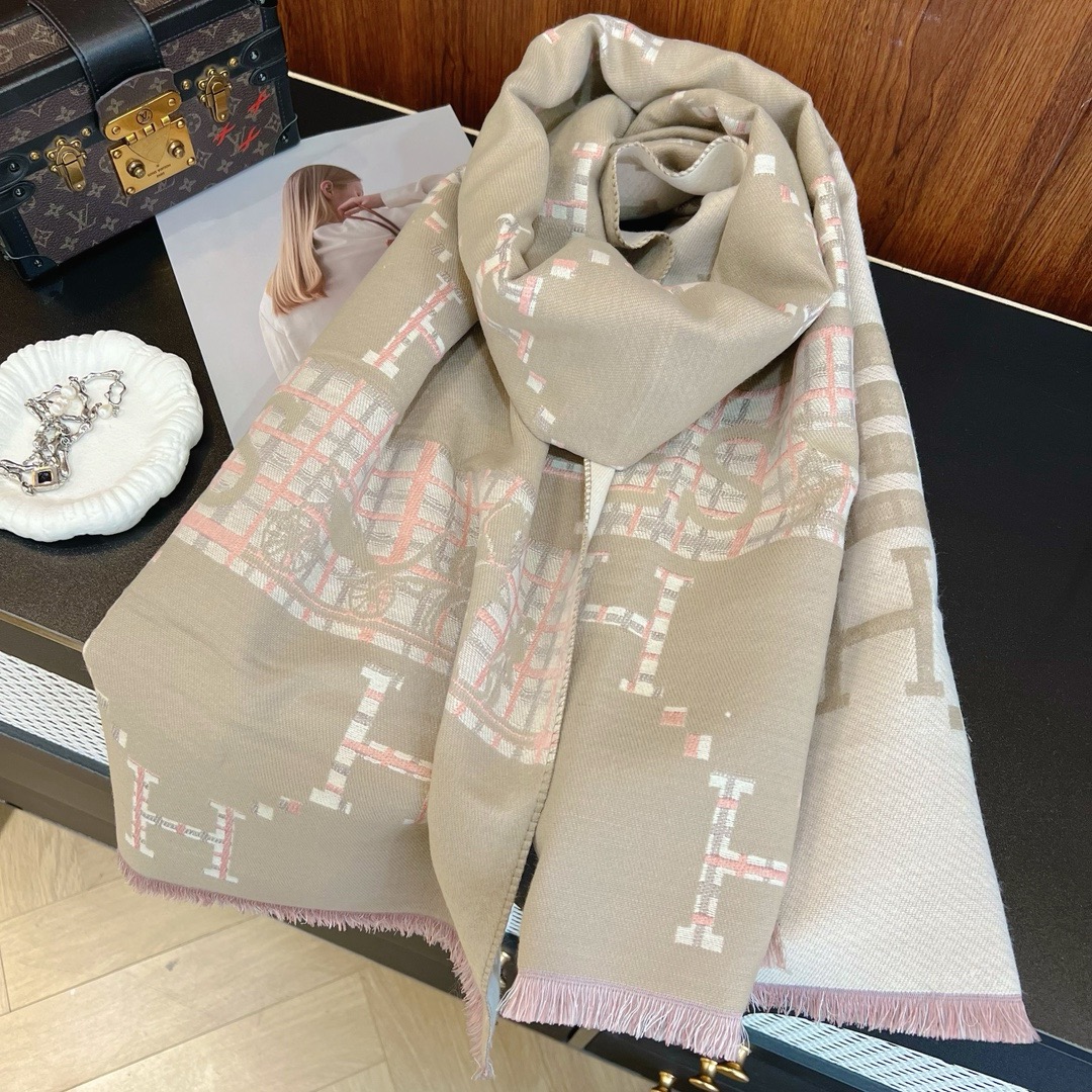 HERMES Tippet Scarf