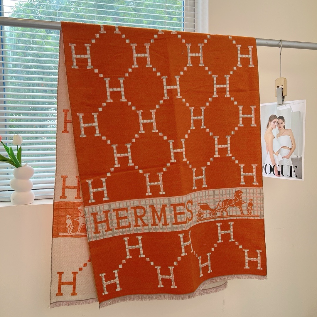 HERMES Tippet Scarf
