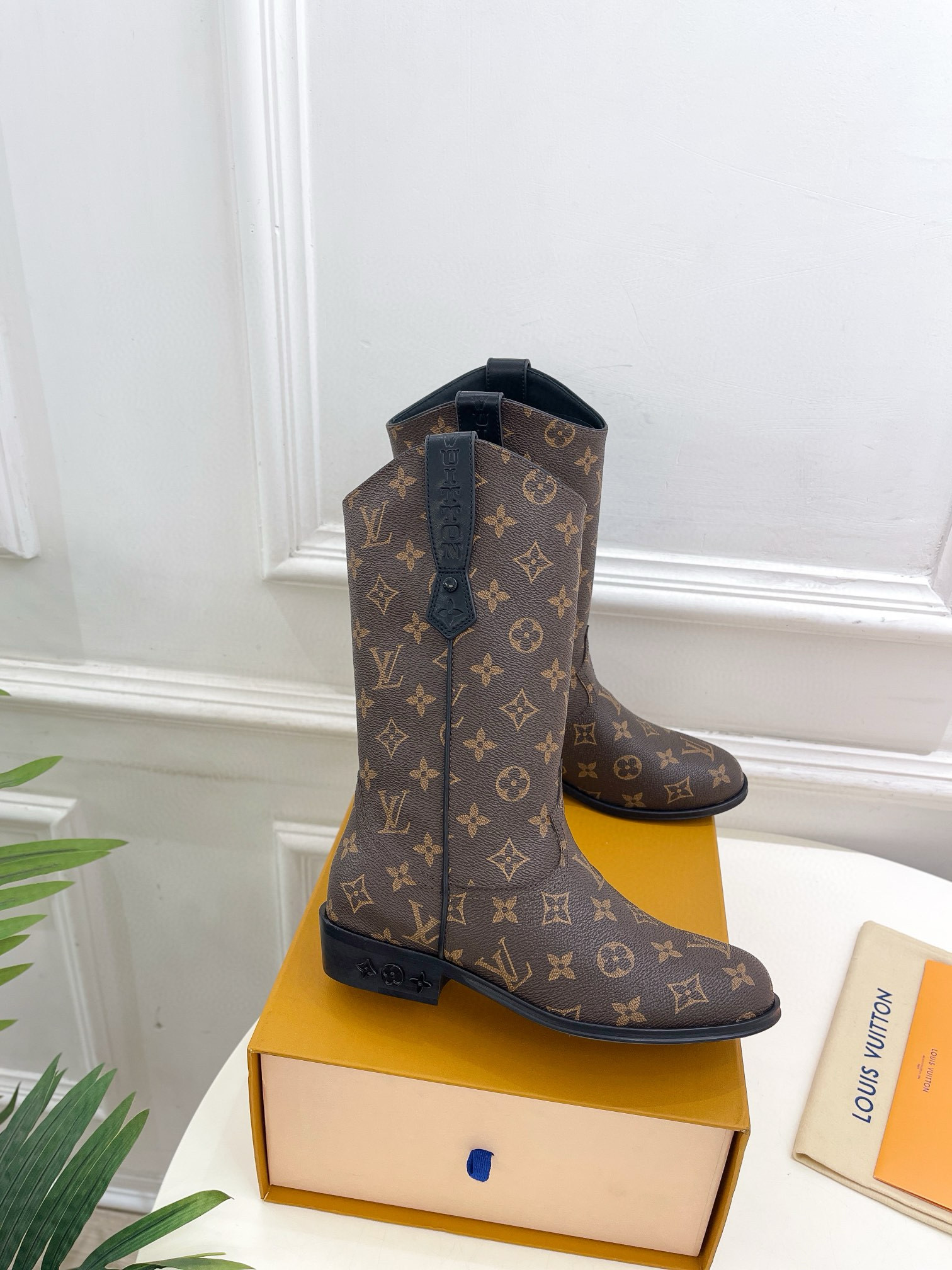 LV RIDER Western cowboy boots