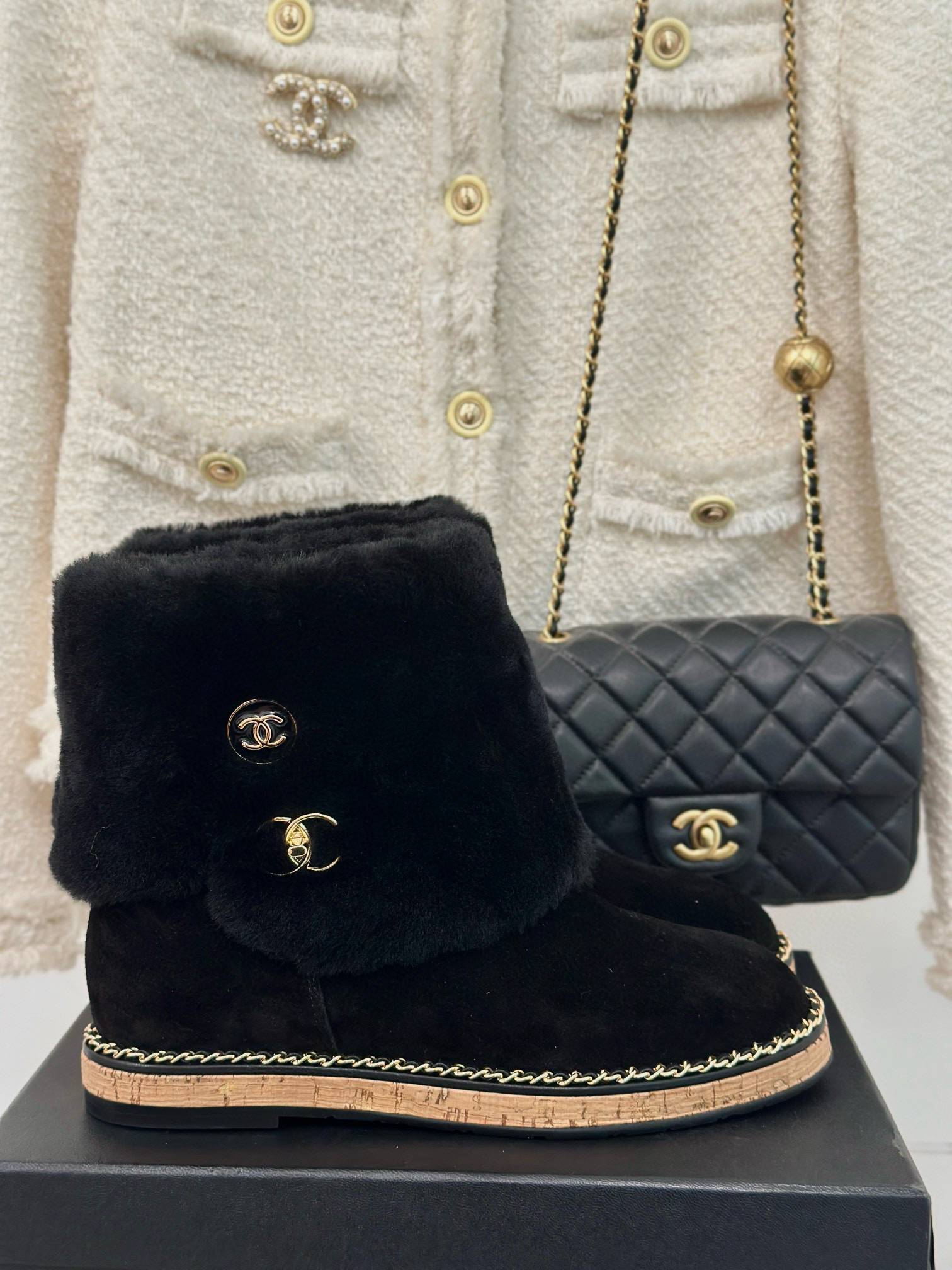 CHANEL Chain uggs with wood grain soles Snow Boots