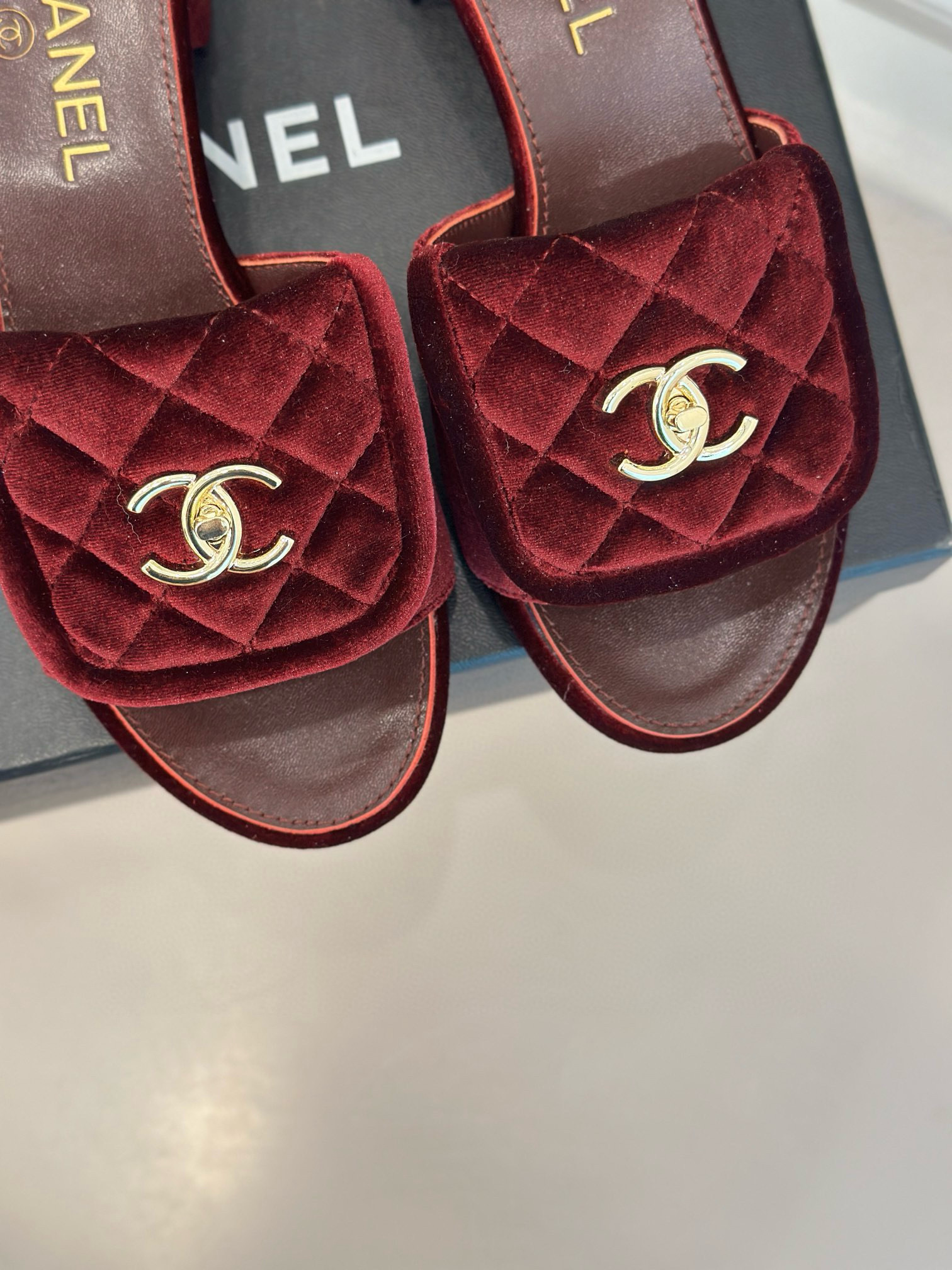 CHANEL Slippers