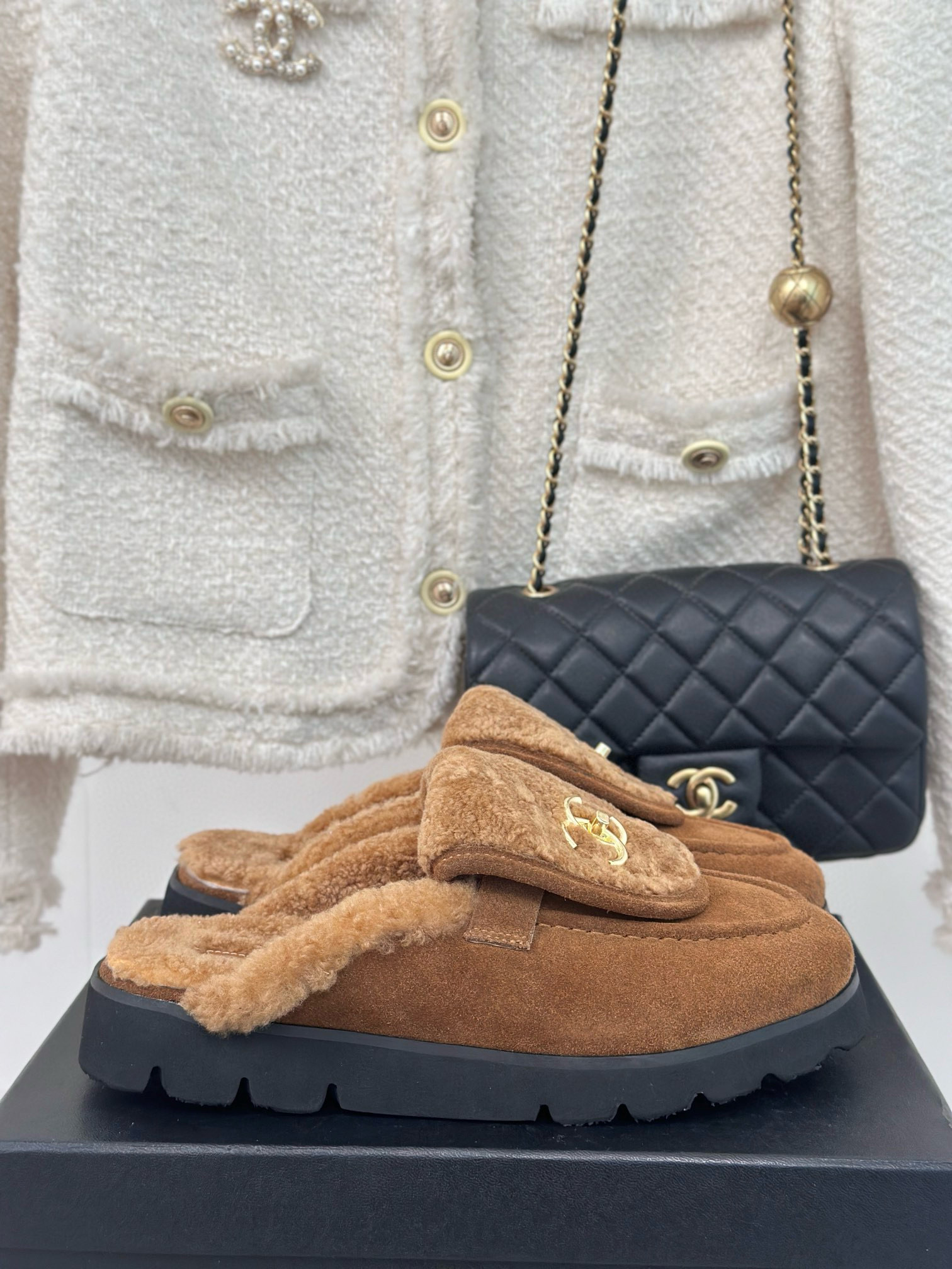 CHANEL Wool Muellers