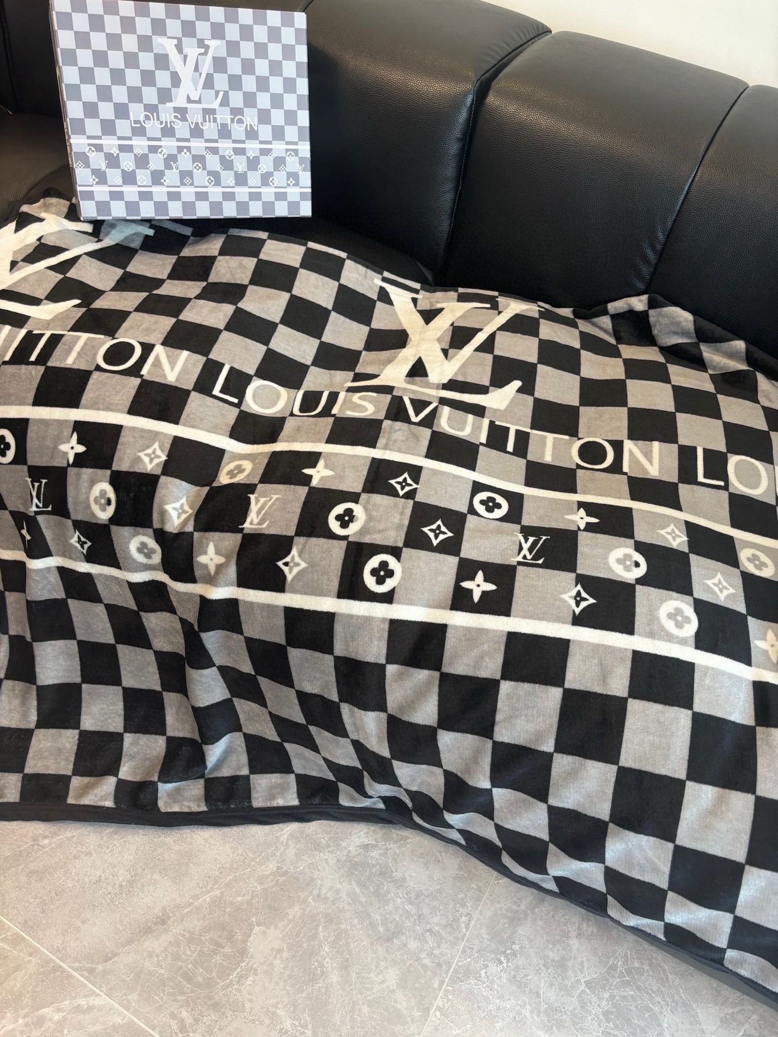 LV Blanket