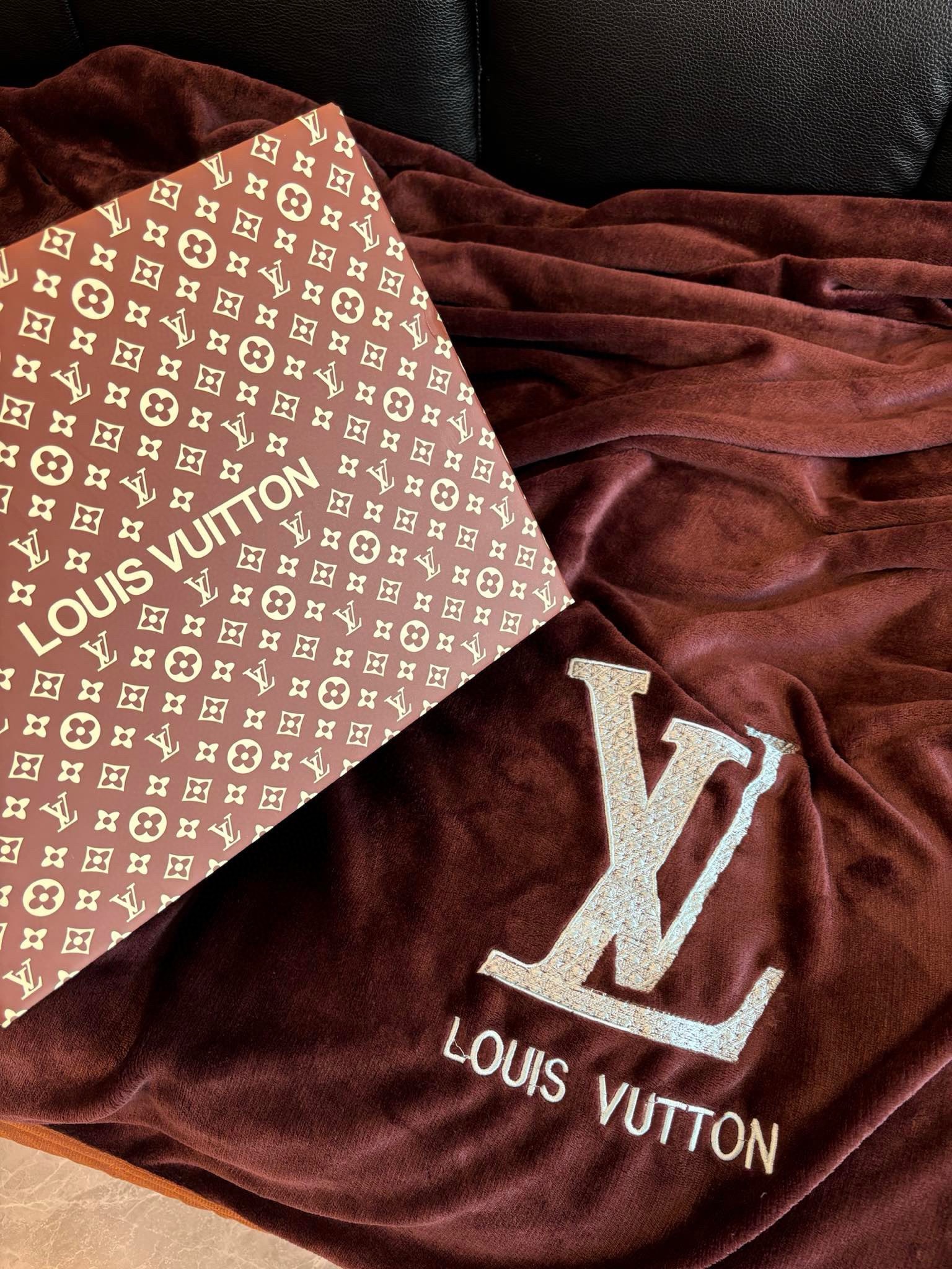 LV Blanket