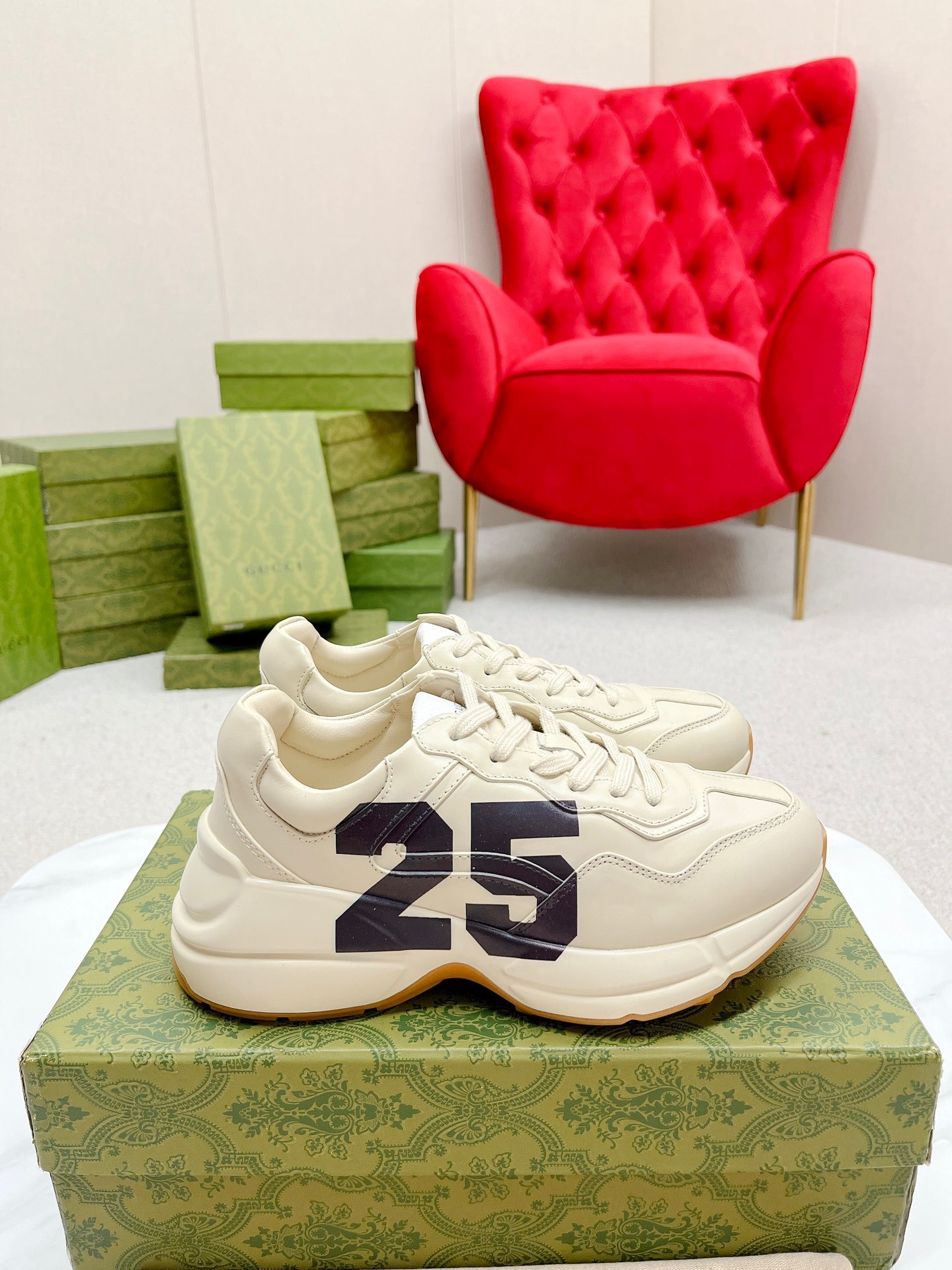 GUCCI Rhyton Sneakers