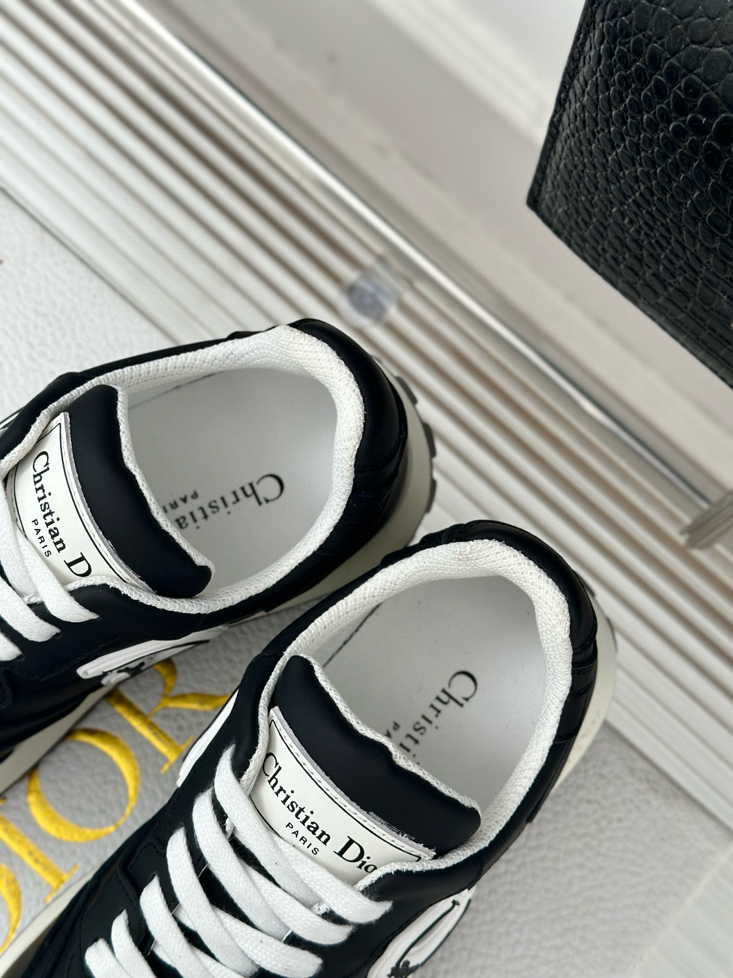 DIOR Sneakers