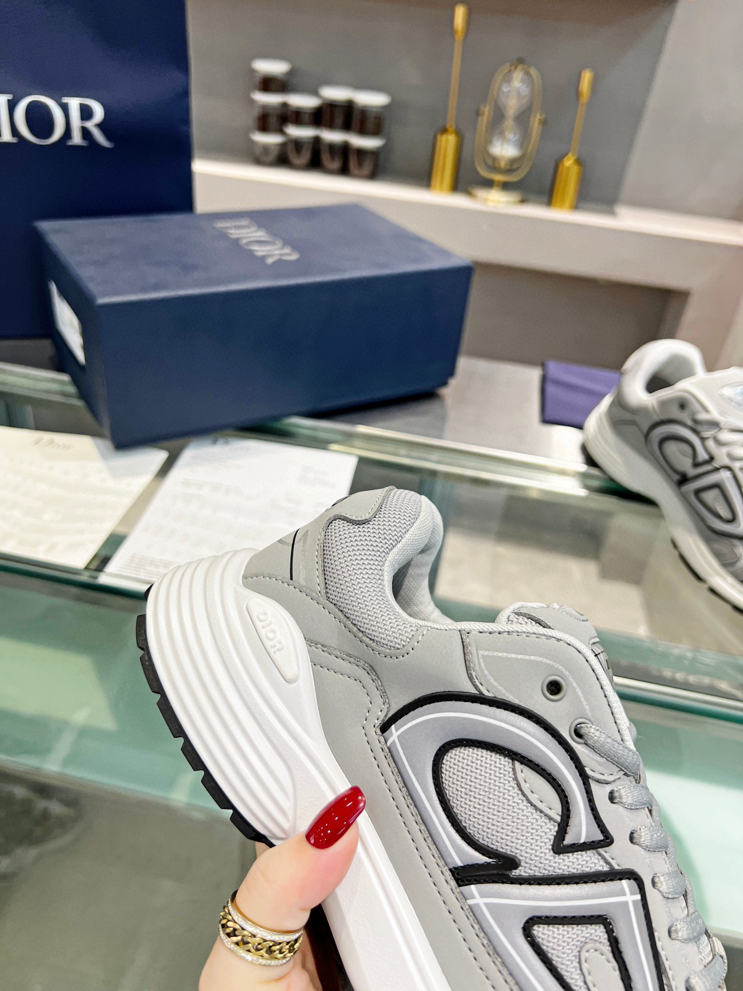DIOR B30 SNEAKERS
