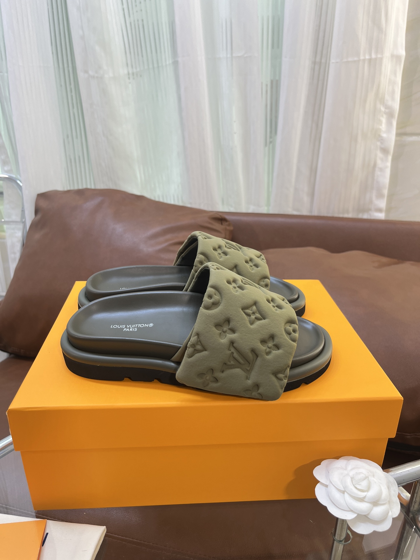 LOUIS VUITTON SLIDES