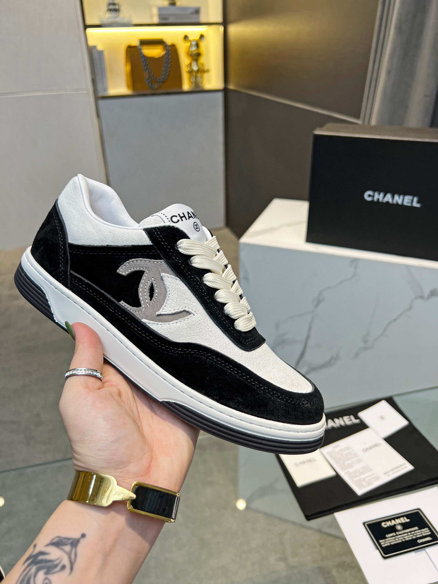 CHANEL SNEAKERS