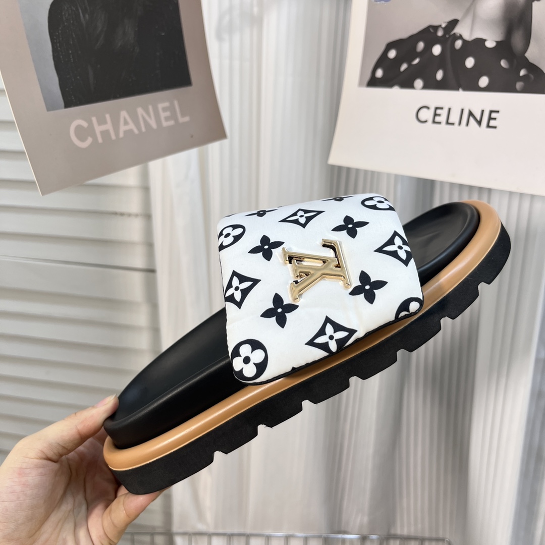 LOUIS VUITTON SLIDES