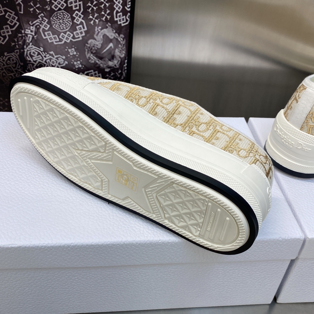 DIOR SNEAKERS
