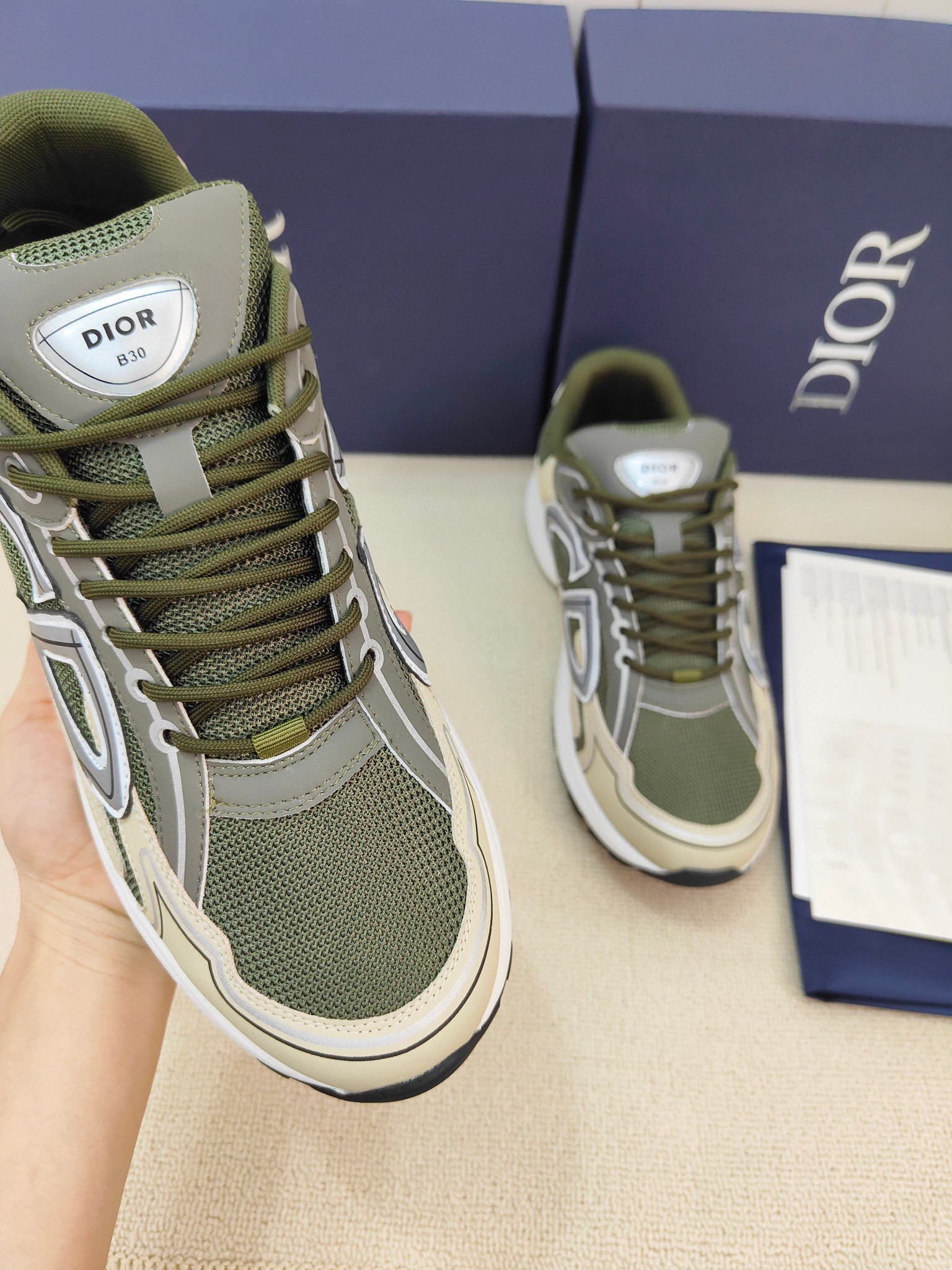 DIOR B30 SNEAKERS