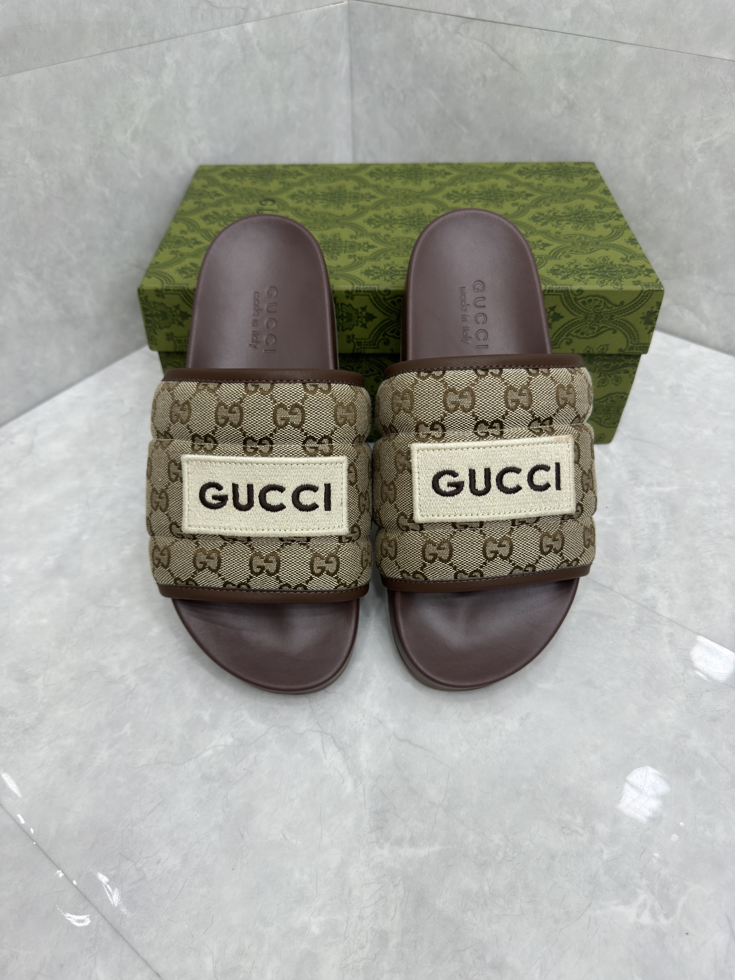 GUCCI SLIDES