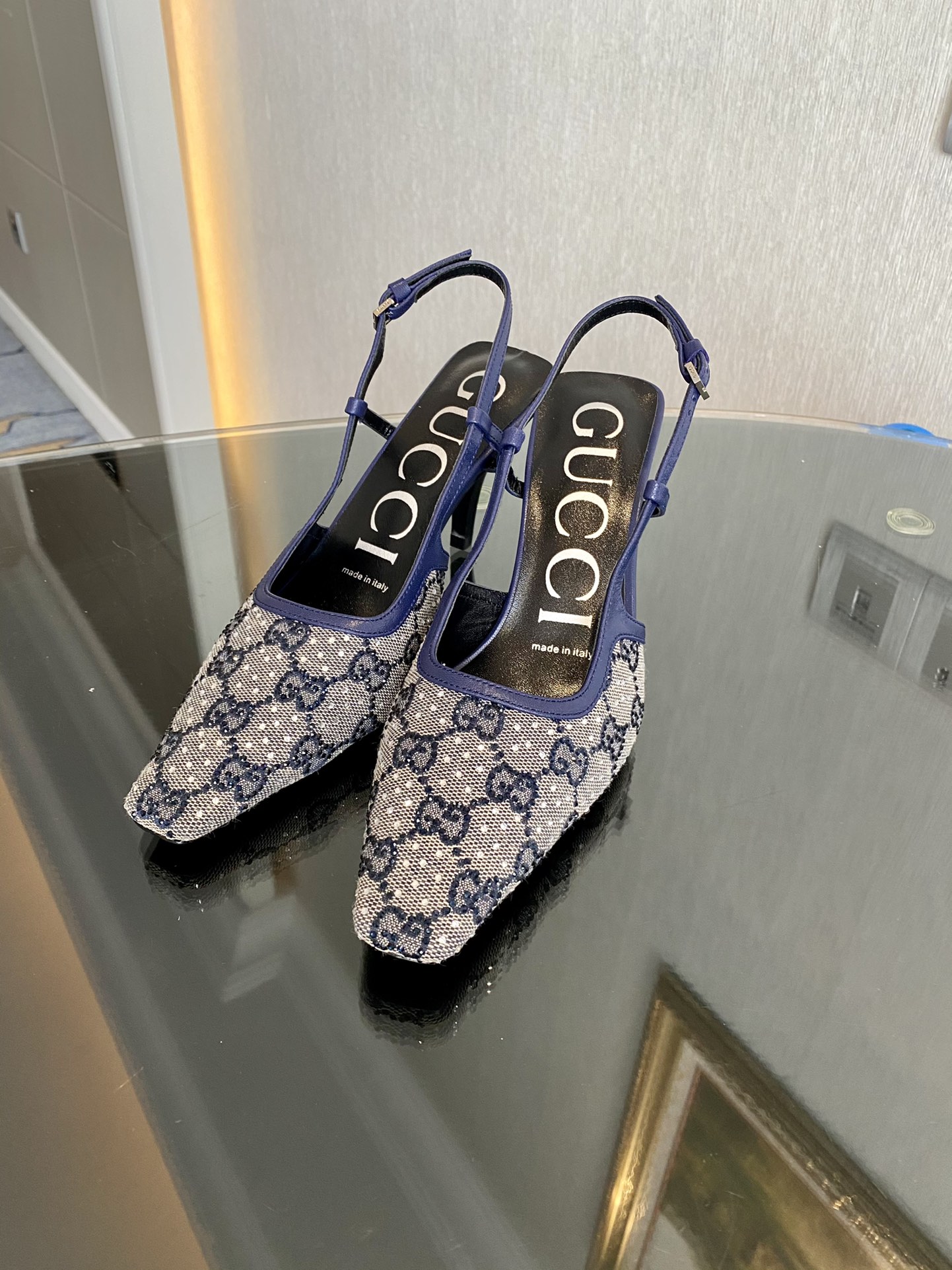 GUCCI SANDALS
