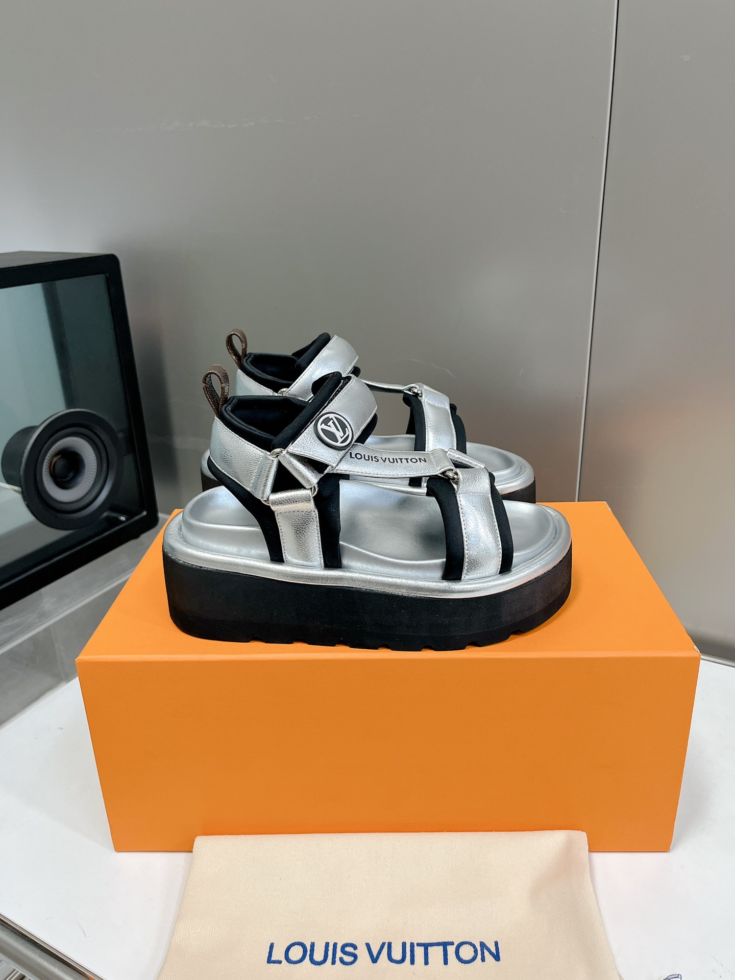 LOUIS VUITTON SANDALS