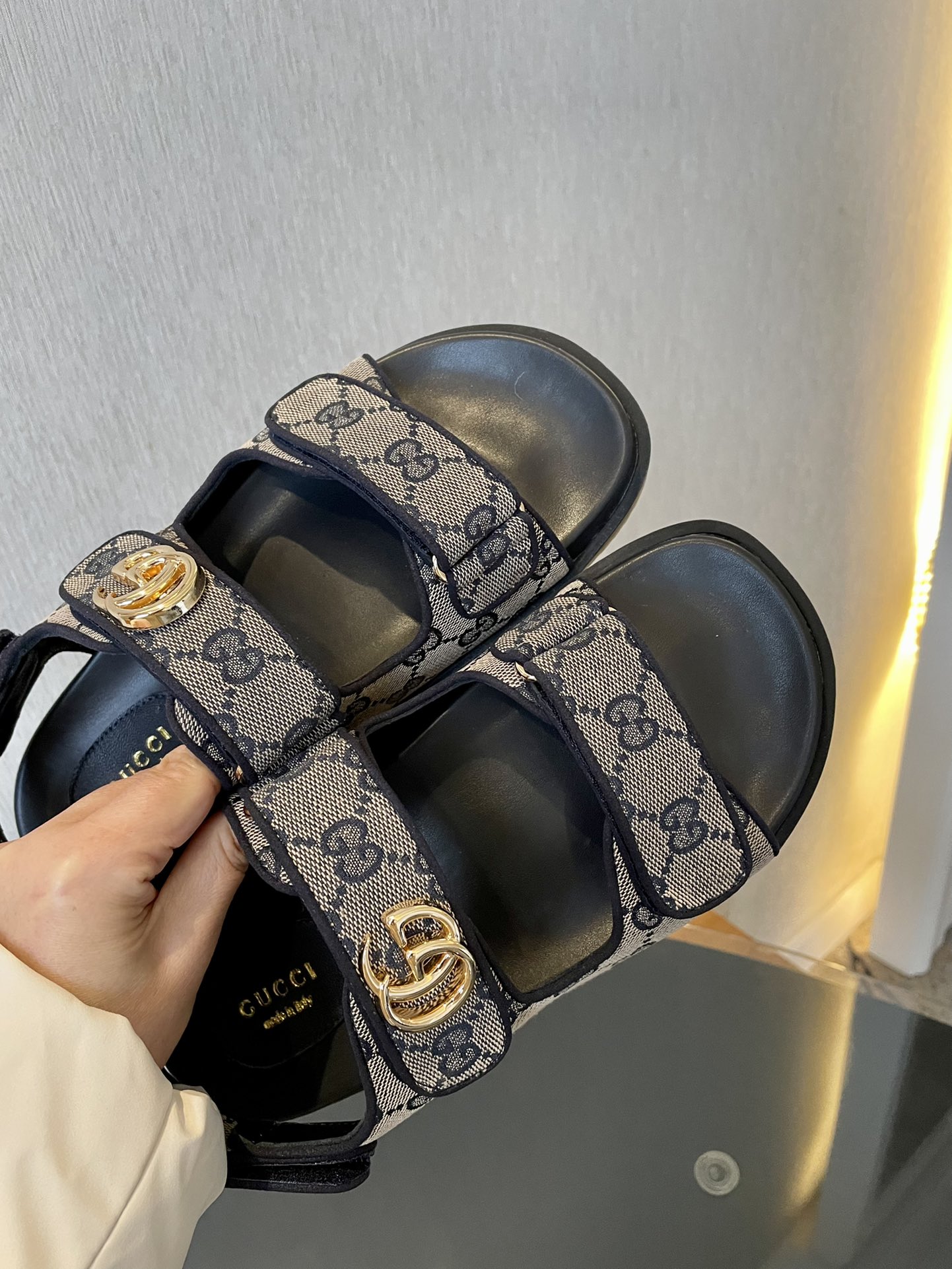 GUCCI SANDALS