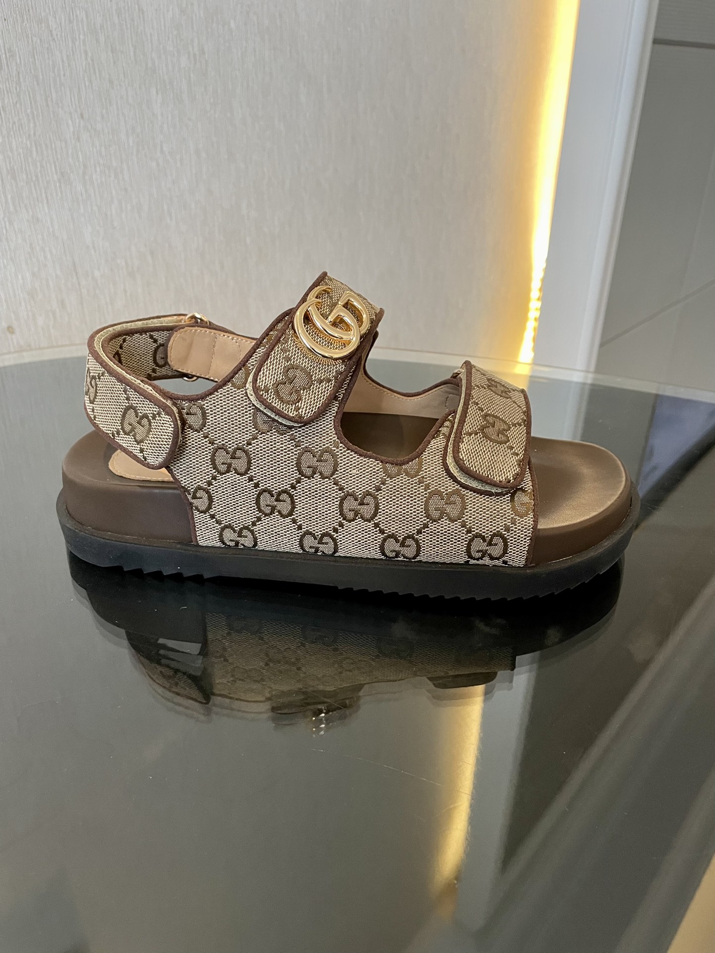 GUCCI SANDALS