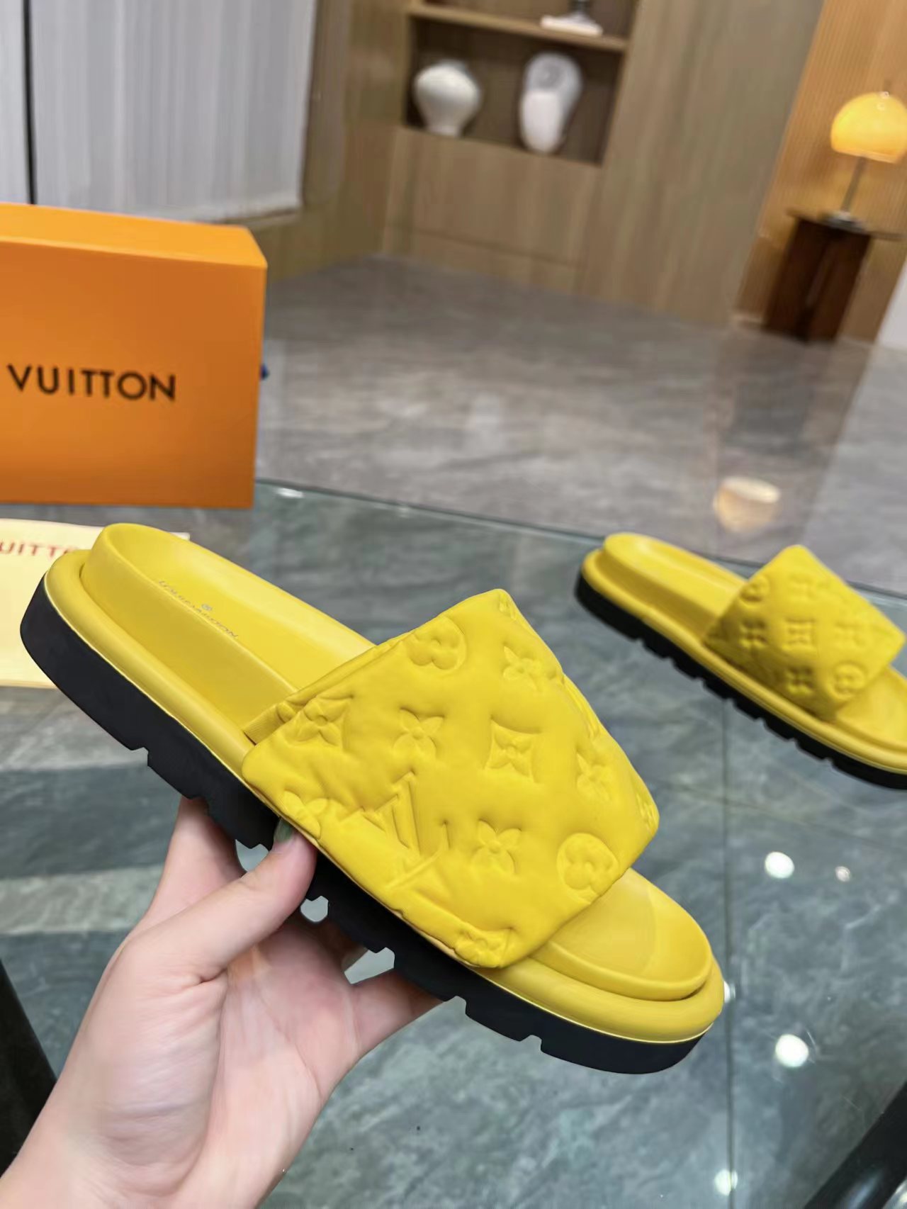 LOUIS VUITTON SLIDES