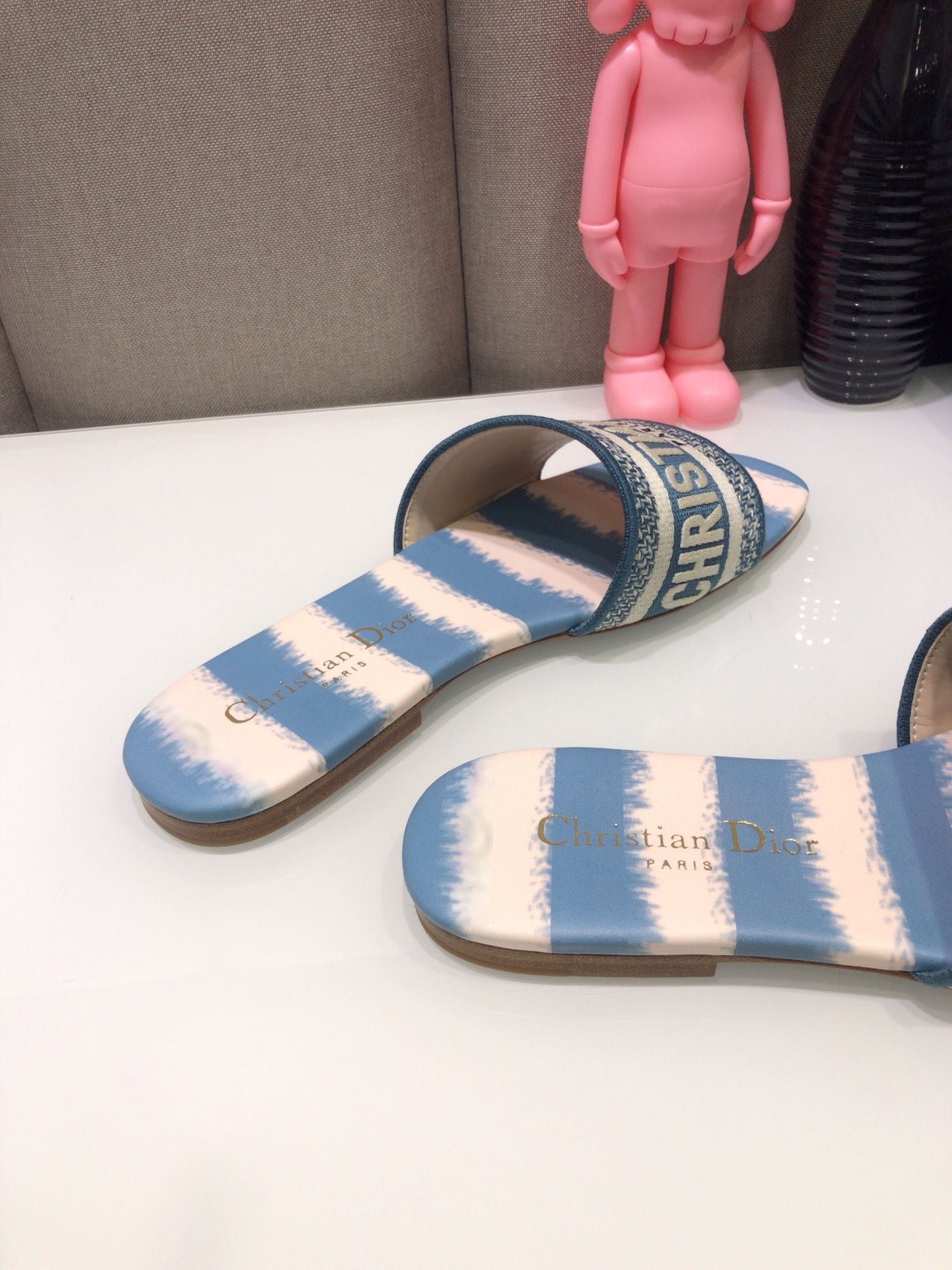 DIOR SLIDES